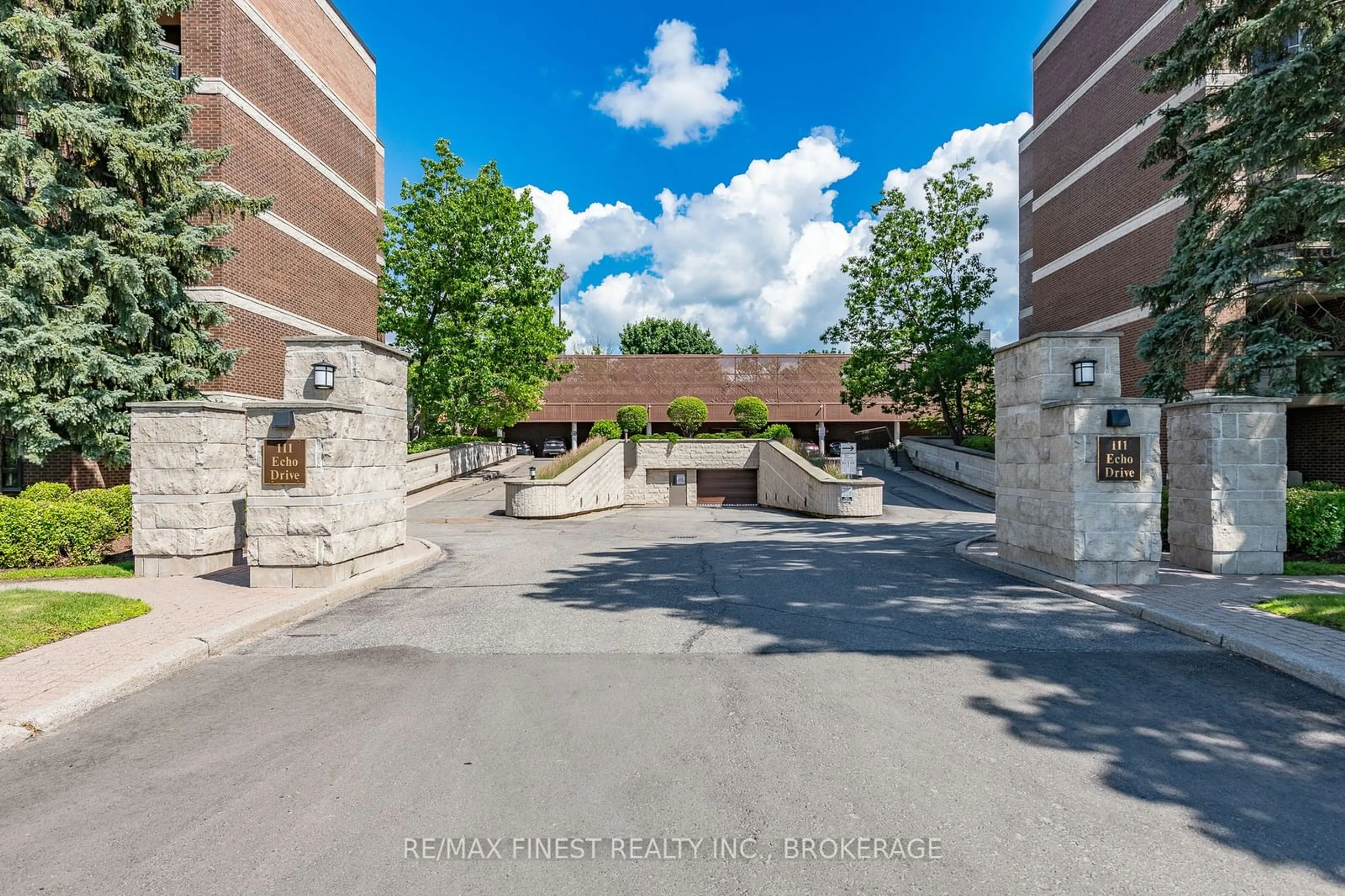 Patio, street for 111 ECHO Dr #5, Glebe - Ottawa East and Area Ontario K1S 5K8