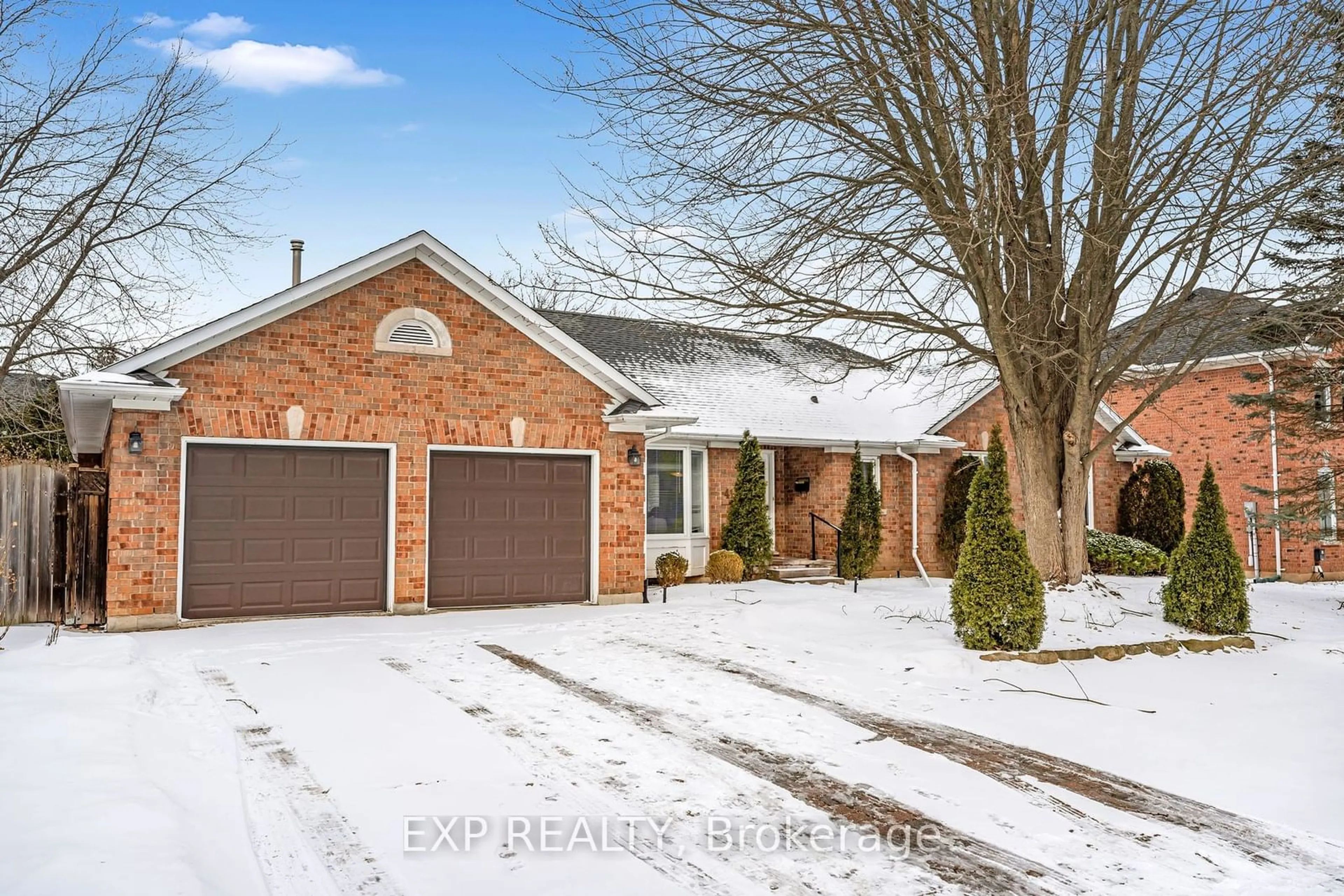 Home with brick exterior material, street for 417 Golf Links Rd, Hamilton Ontario L9G 4G6