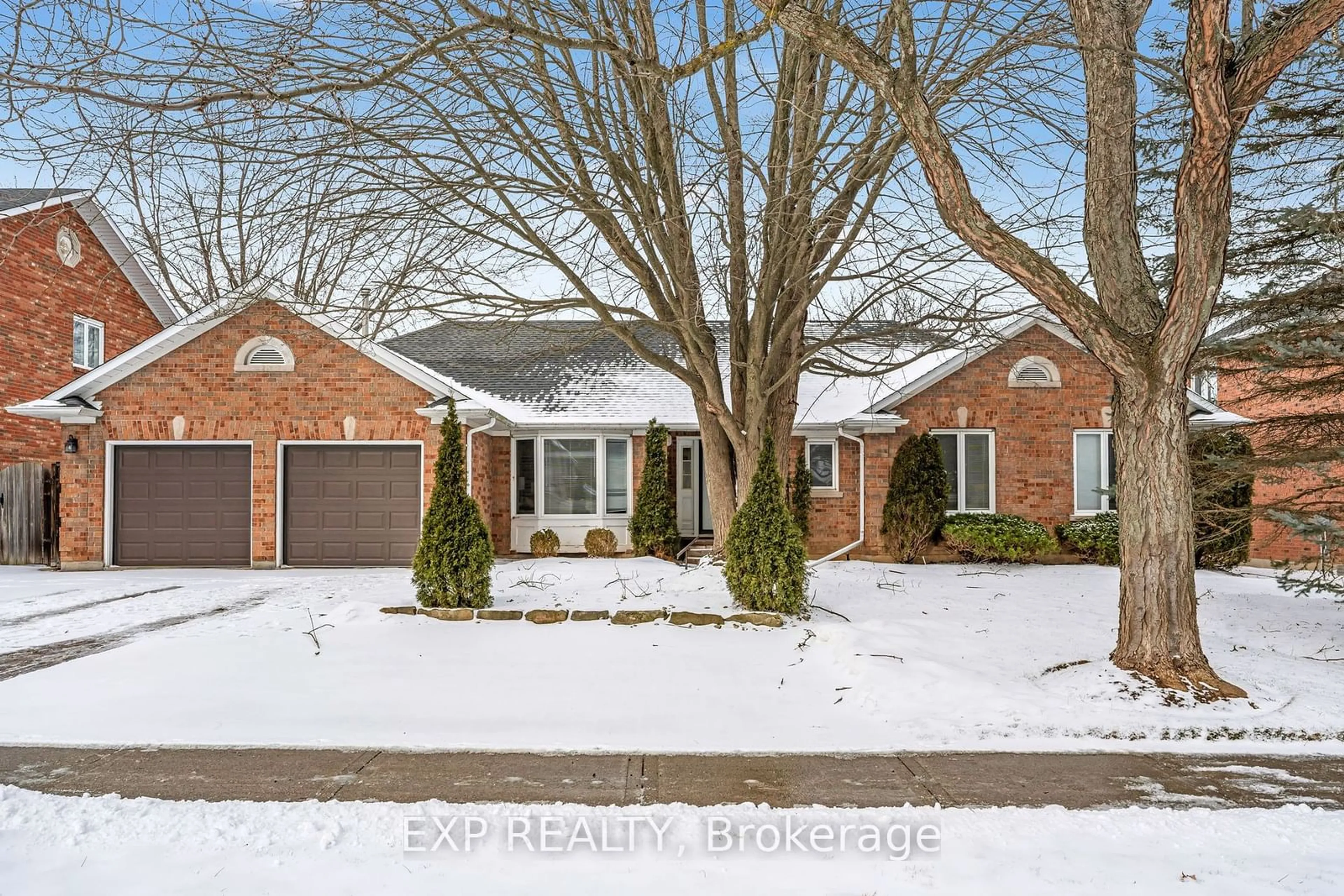 Home with brick exterior material, street for 417 Golf Links Rd, Hamilton Ontario L9G 4G6