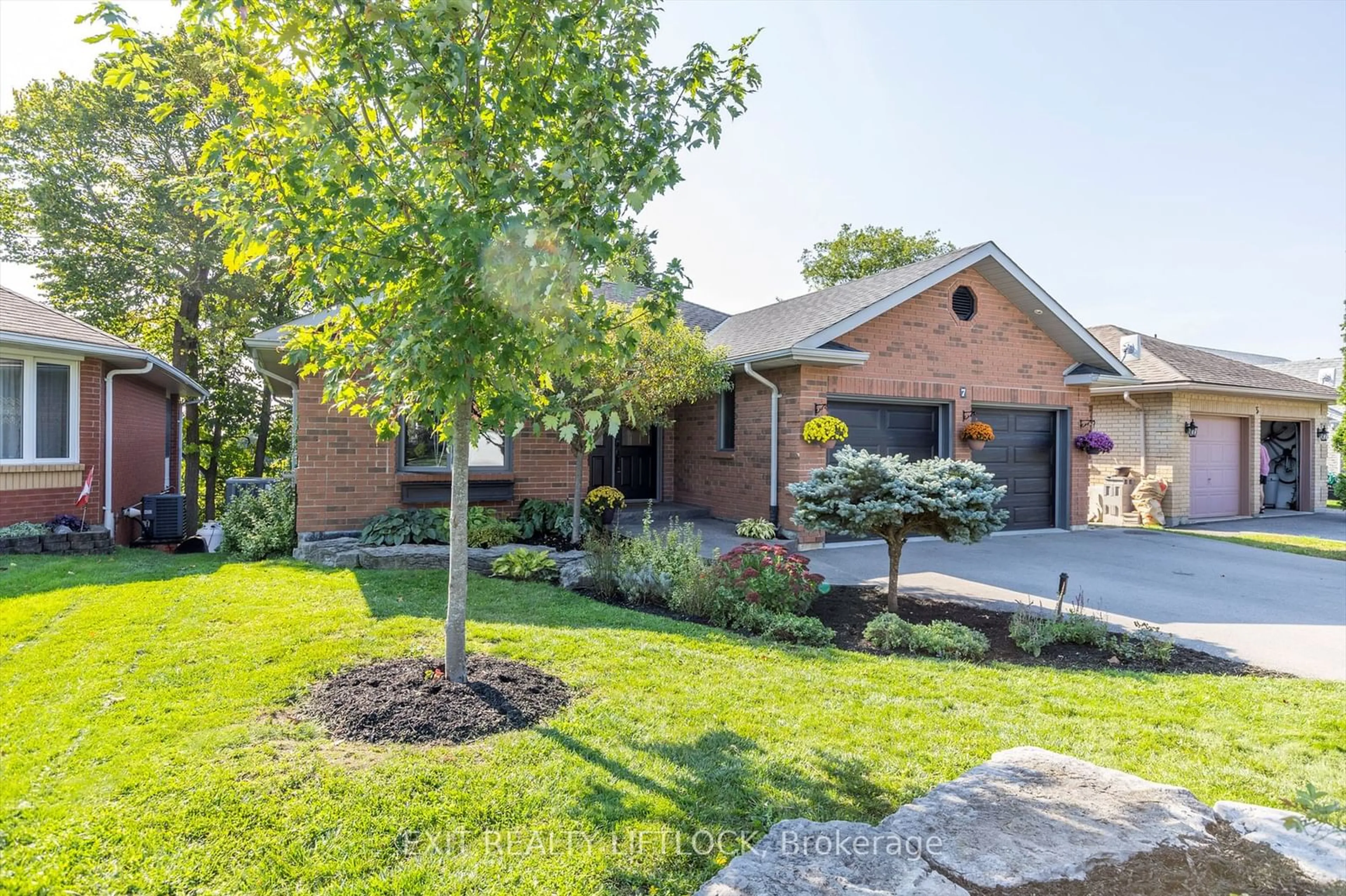 Home with brick exterior material, street for 7 Hillview Dr, Kawartha Lakes Ontario K0M 1A0