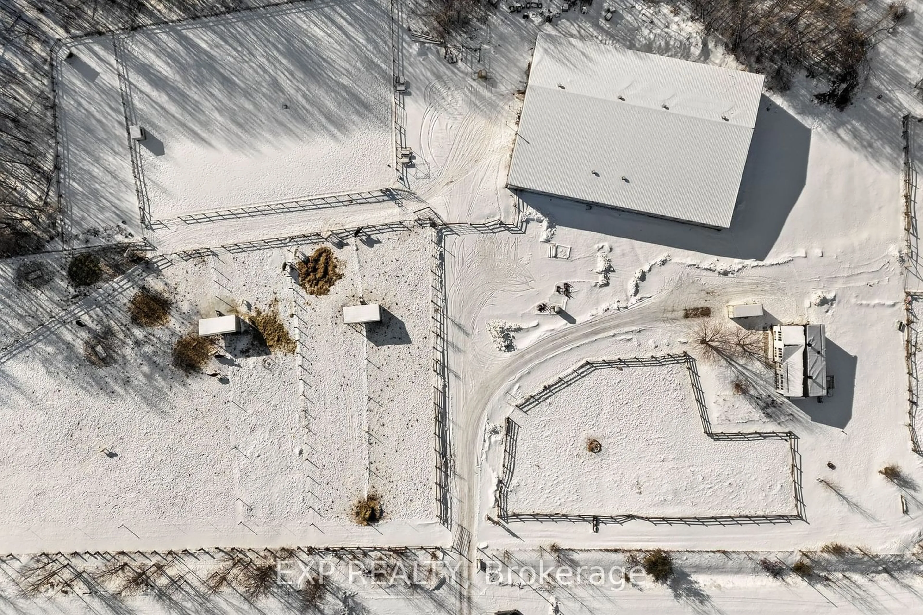 A pic from outside/outdoor area/front of a property/back of a property/a pic from drone, building for 20771 Highway No. 17, Whitewater Region Ontario K8A 6W3