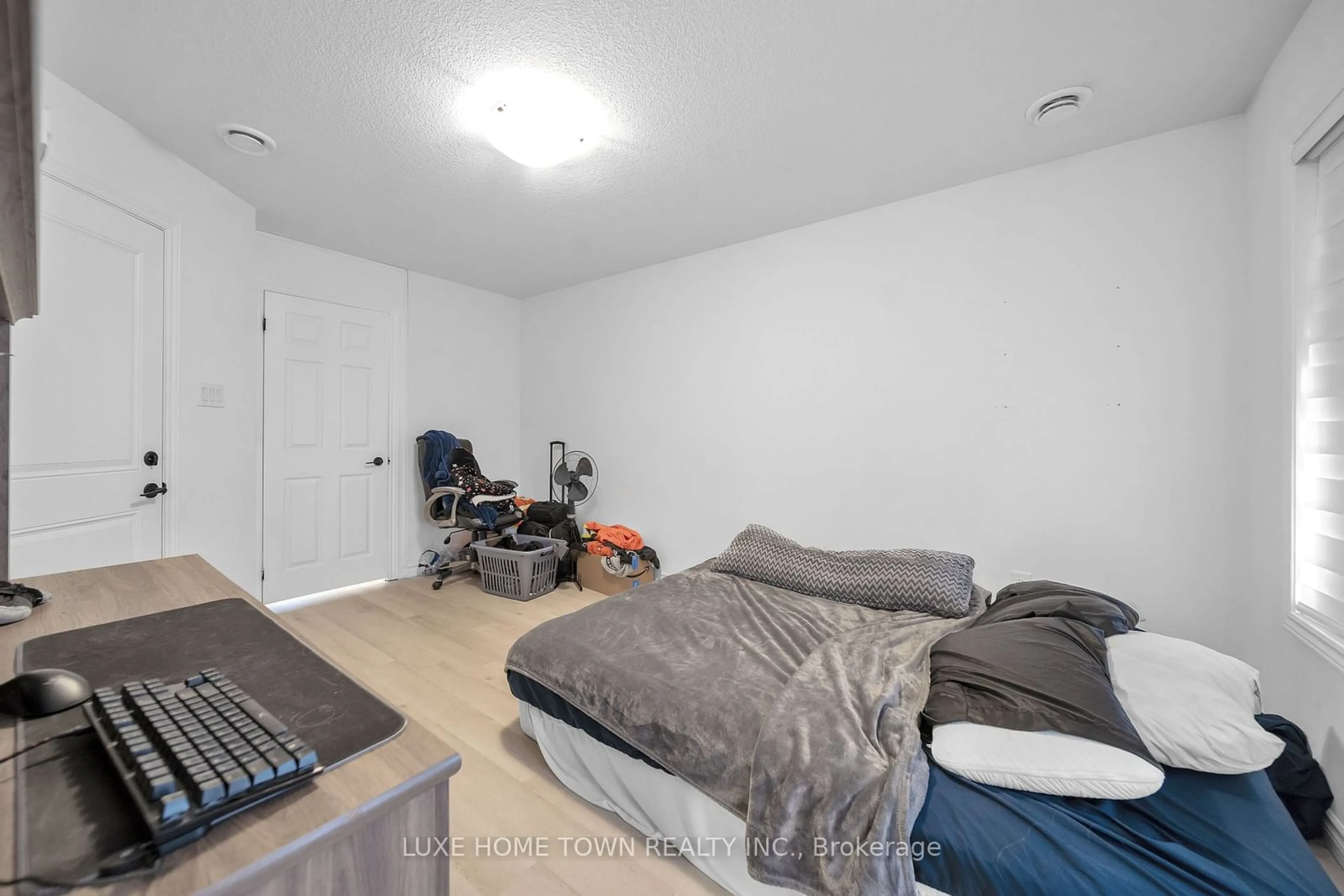 A pic of a room for 2545 Meadowlands Way #28, London Ontario N6G 5L8