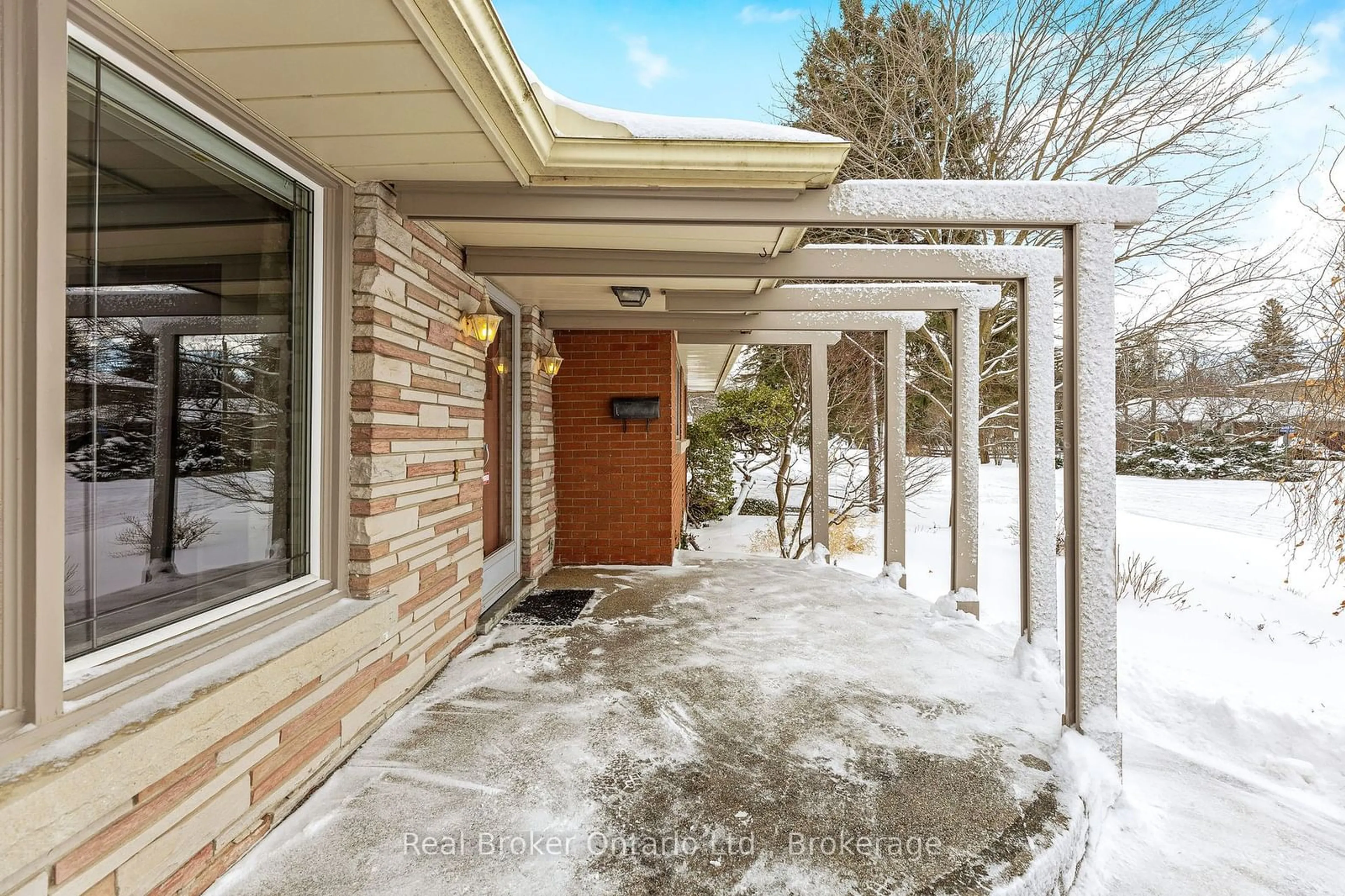 Indoor entryway for 68 Rodney Blvd, Guelph Ontario N1G 2H3