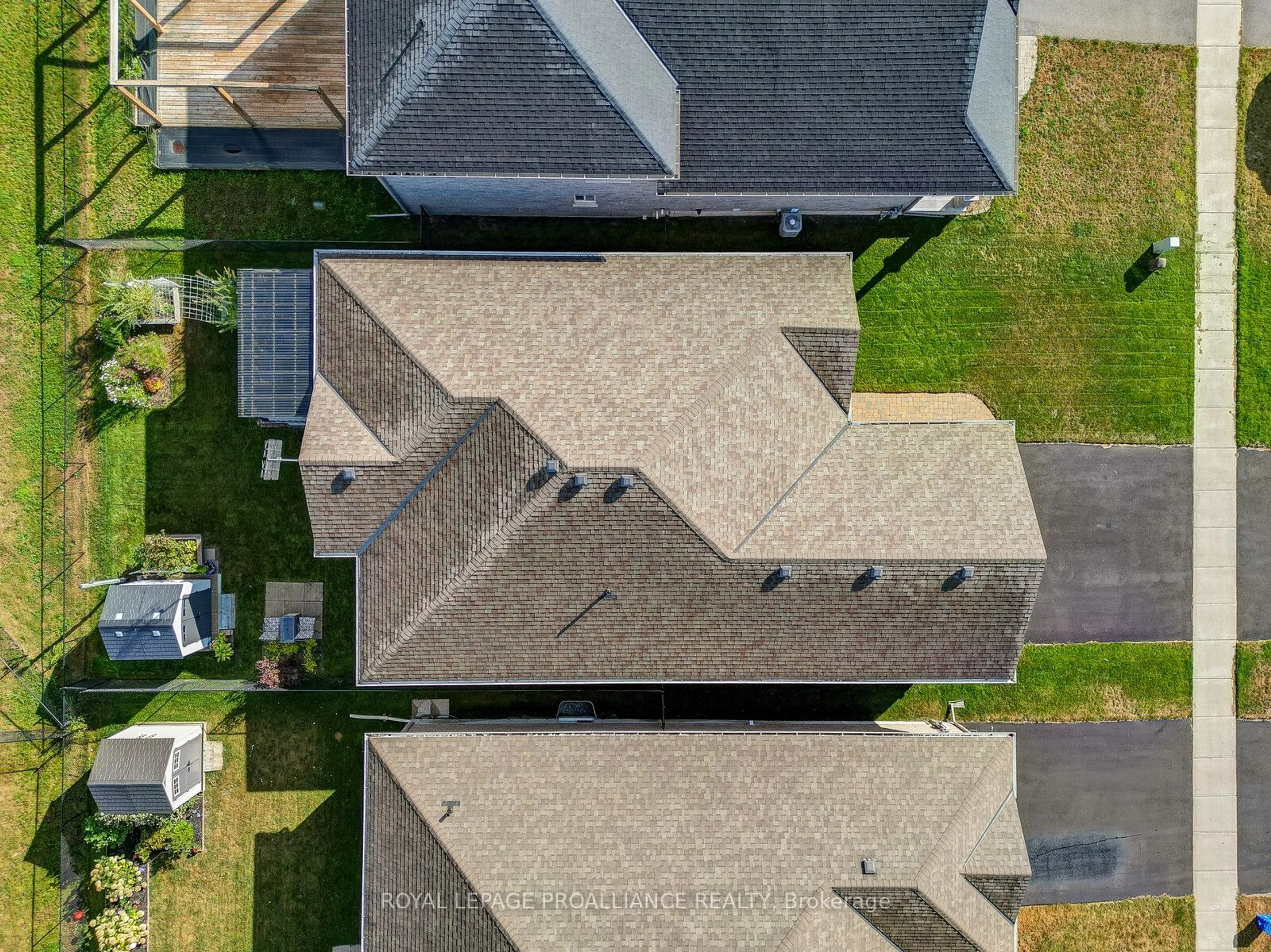 A pic from outside/outdoor area/front of a property/back of a property/a pic from drone, street for 24 Kempton Ave, Belleville Ontario K8N 4Z5