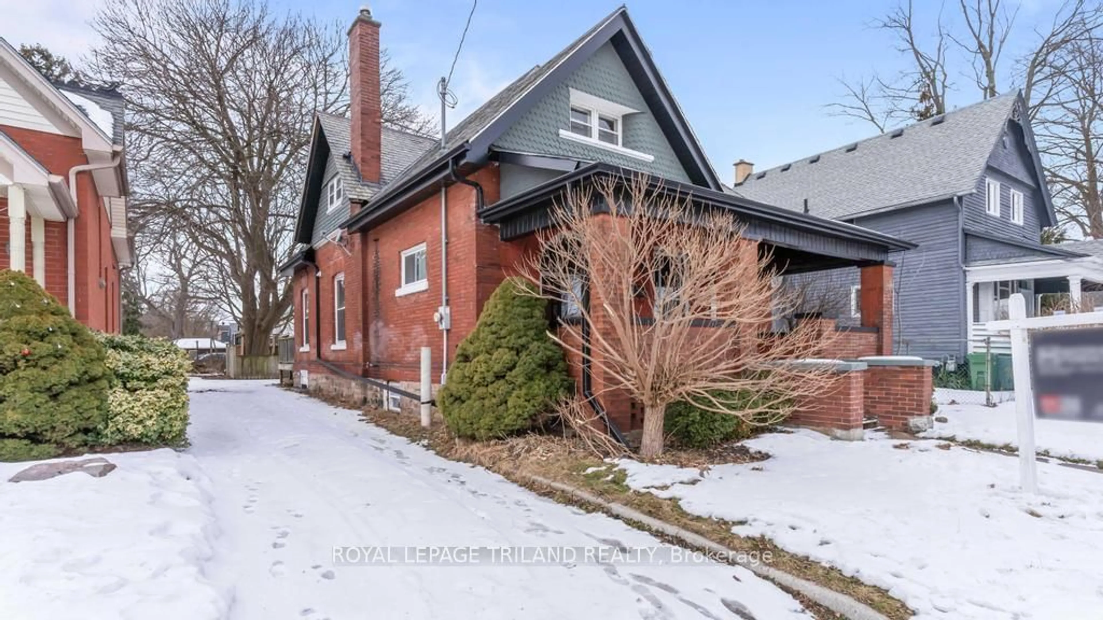 Home with brick exterior material, street for 54 Princess Ave, St. Thomas Ontario N5R 3V7