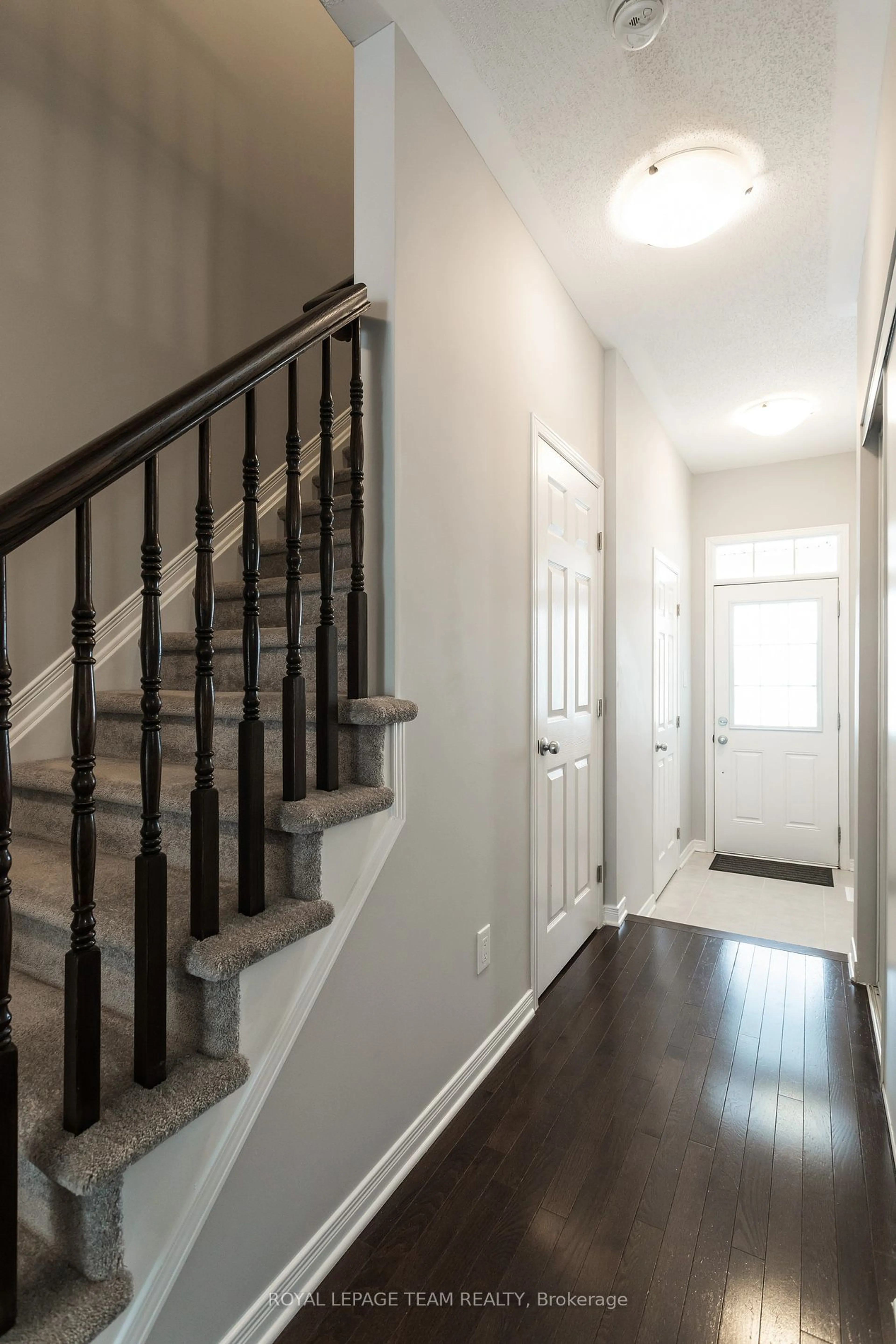 Indoor entryway for 491 Ashbourne Cres, Barrhaven Ontario K2J 0P5