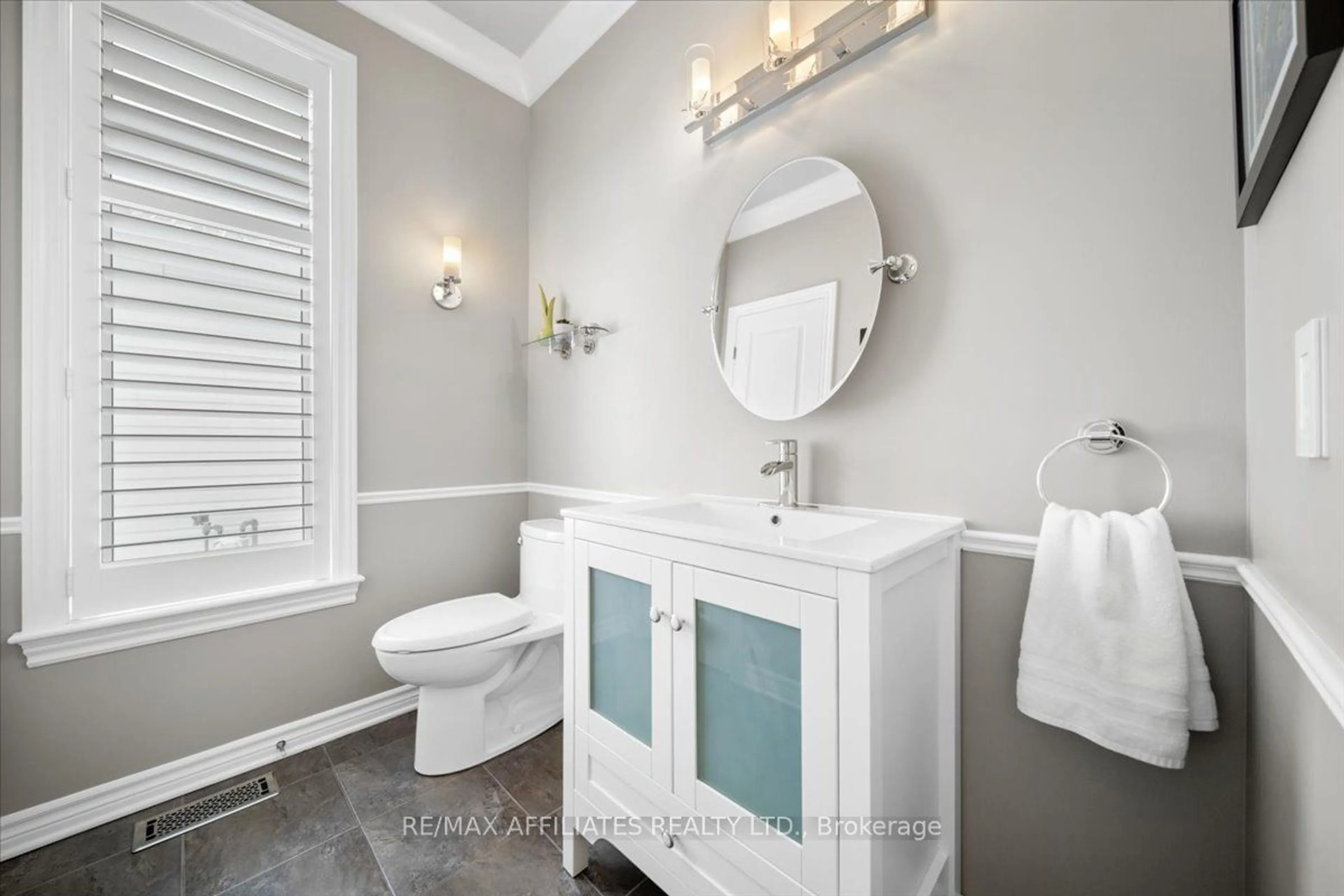 Contemporary bathroom, ceramic/tile floor for 285 Chinian St, Orleans - Cumberland and Area Ontario K4A 0W7