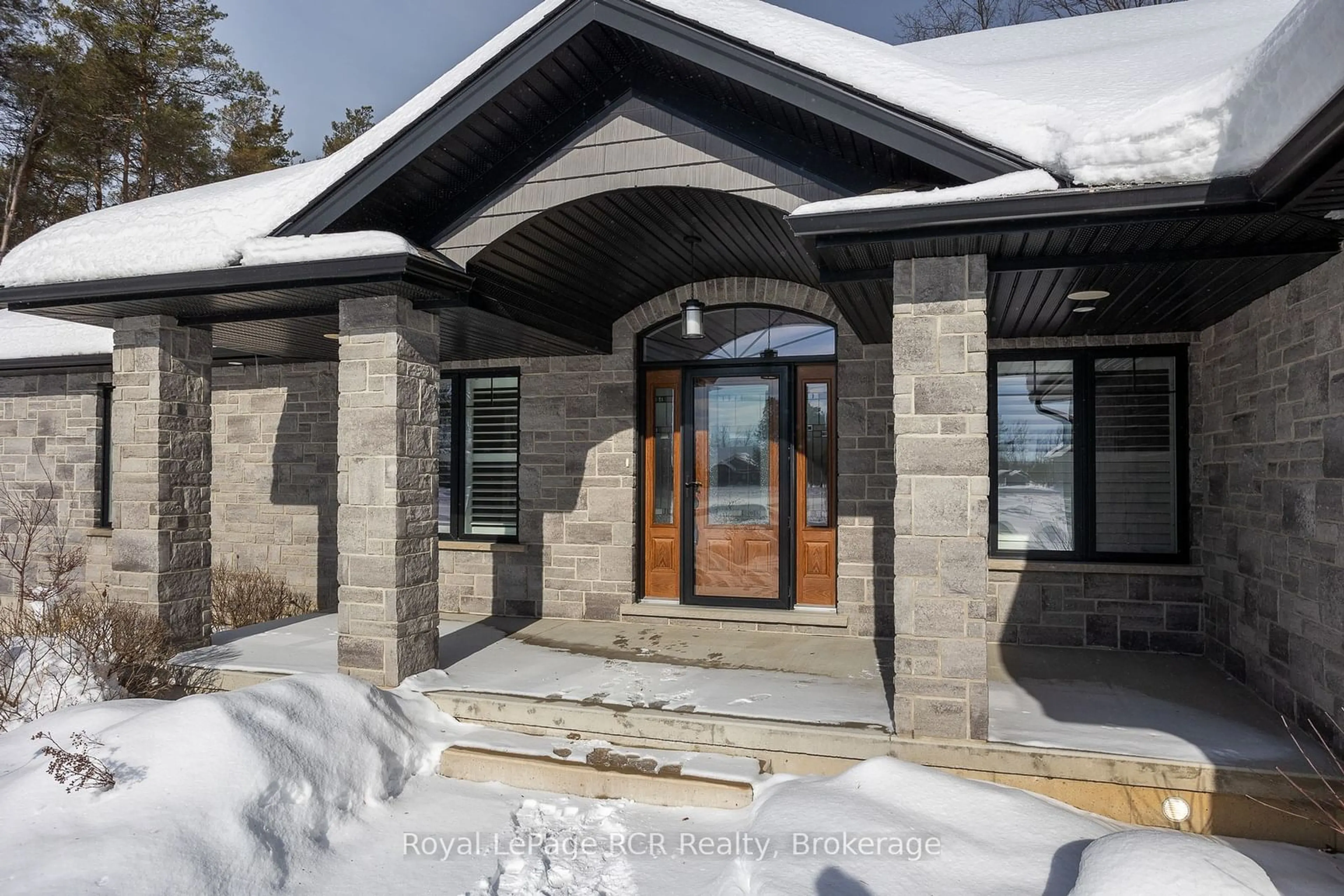 Indoor entryway for 130 Marshall Hts, West Grey Ontario N0G 1R0