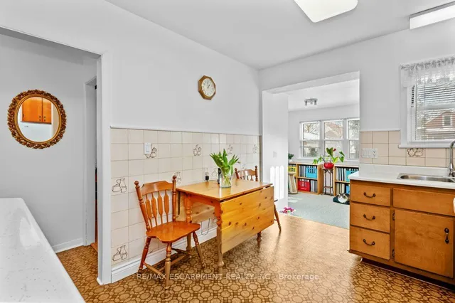 Additional property image - 91 Province St