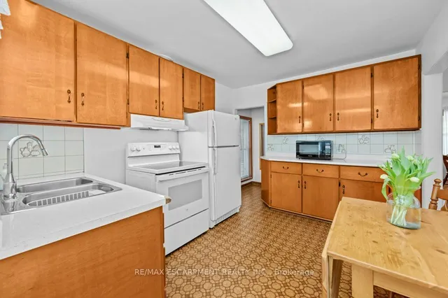 Additional property image - 91 Province St