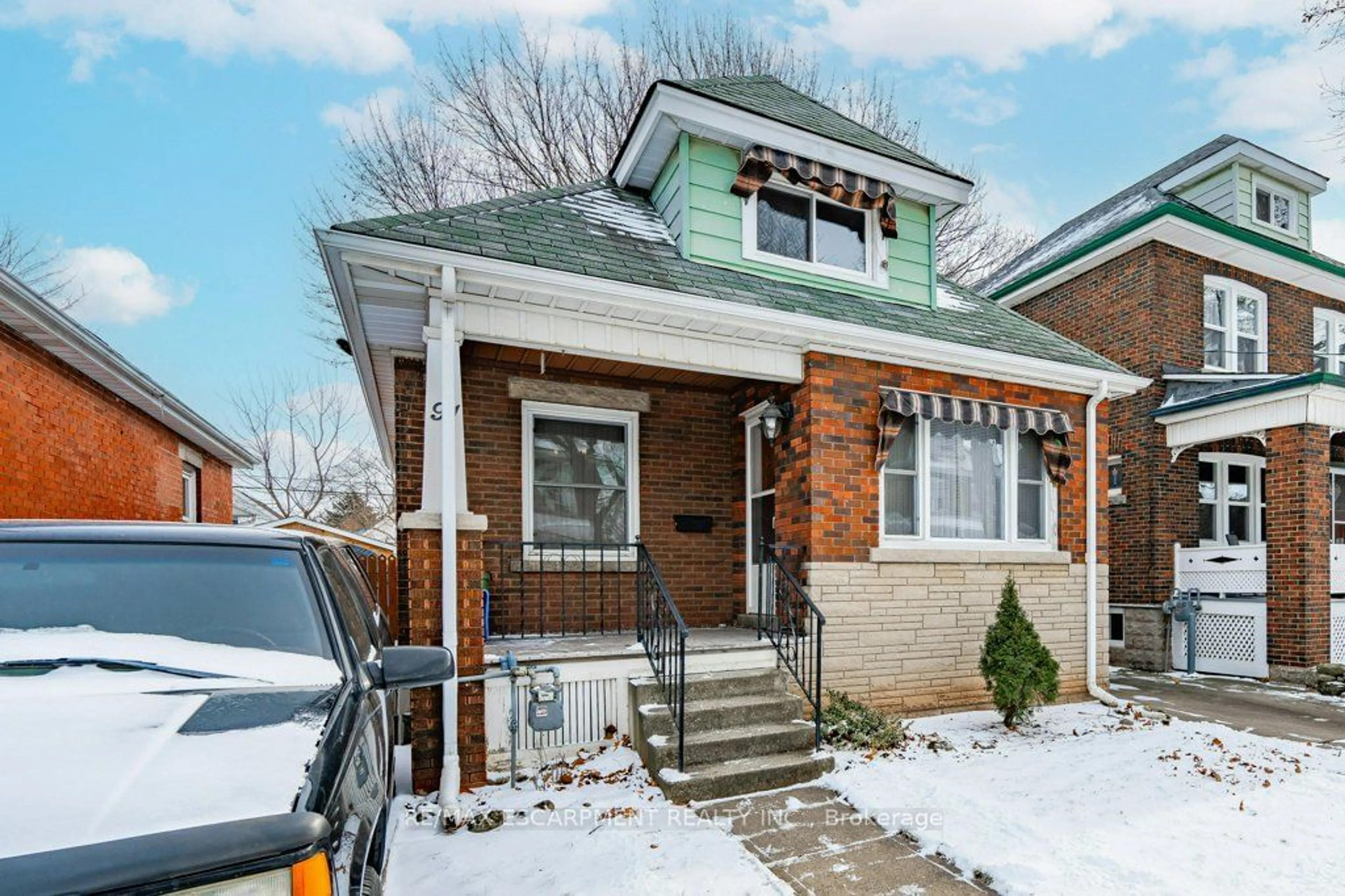 Home with brick exterior material, street for 91 Province St, Hamilton Ontario L8K 2K9