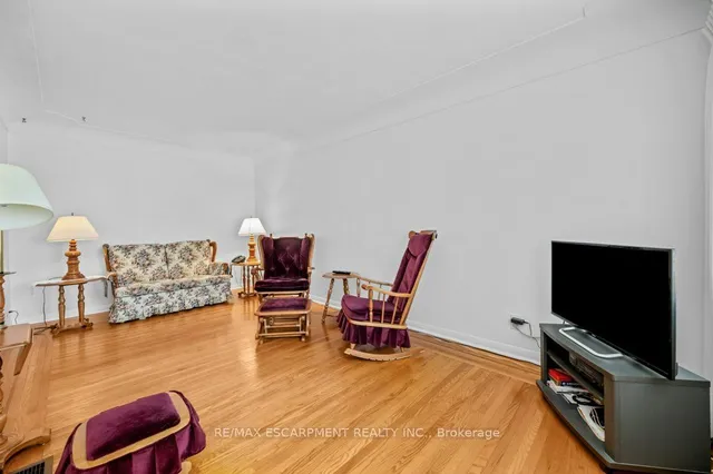 Additional property image - 91 Province St