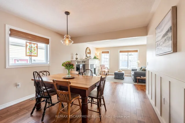 Additional property image - 136 Glenariff Dr