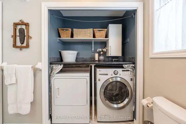 Additional property image - 136 Glenariff Dr