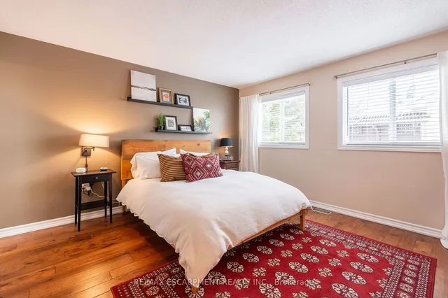 Additional property image - 136 Glenariff Dr