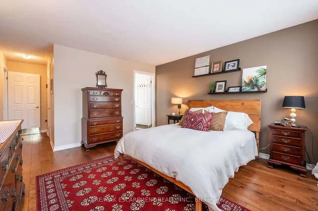 Additional property image - 136 Glenariff Dr