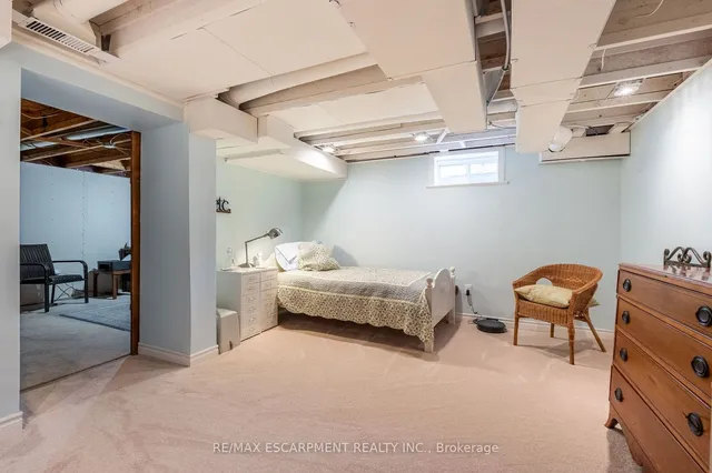 Additional property image - 136 Glenariff Dr