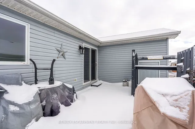 Additional property image - 136 Glenariff Dr