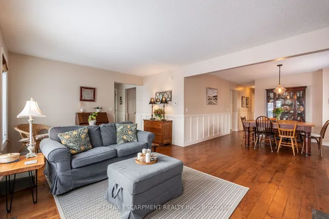 Additional property image - 136 Glenariff Dr