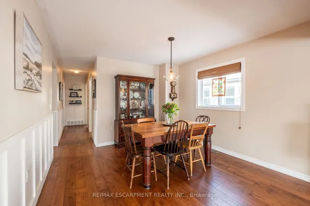 Additional property image - 136 Glenariff Dr