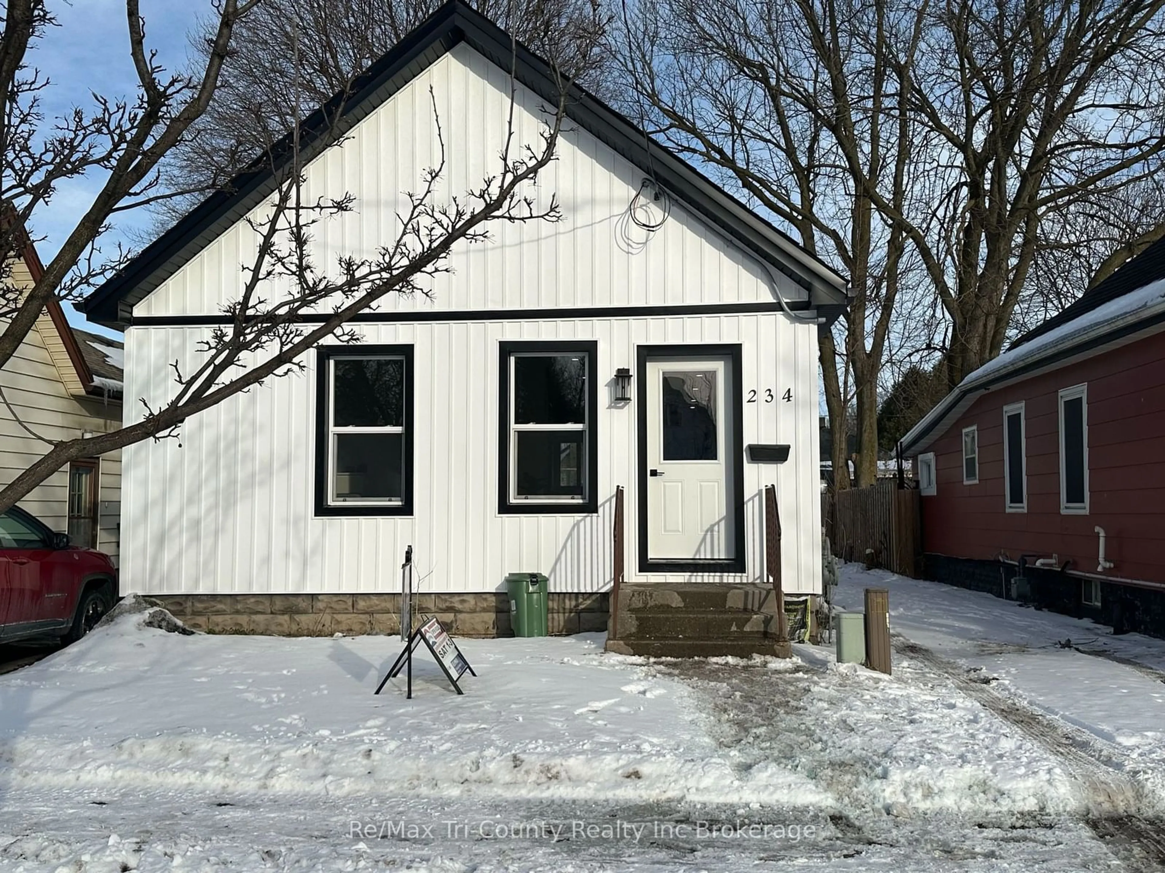 Shed for 234 East St, London Ontario N5Z 2S2