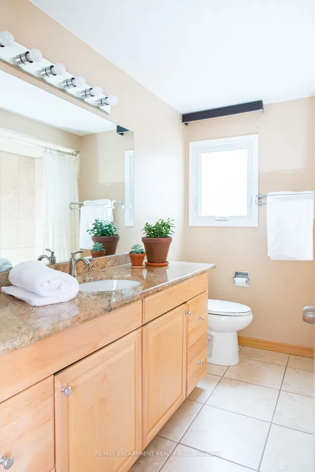 Additional property image - 22 Beachgrove Cres