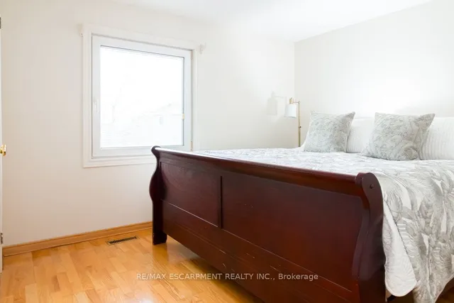 Additional property image - 22 Beachgrove Cres