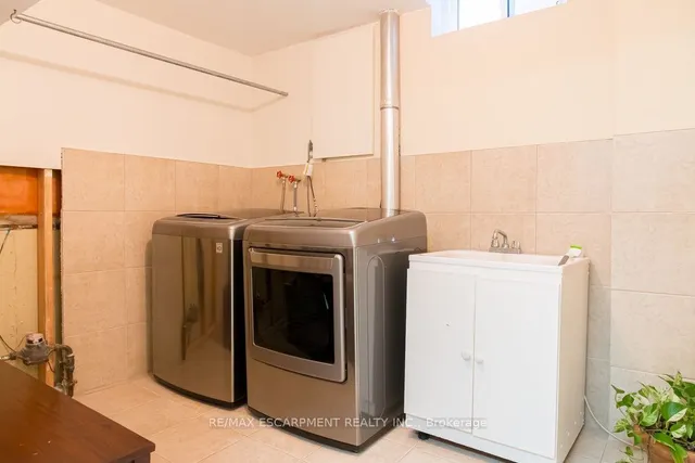 Additional property image - 22 Beachgrove Cres