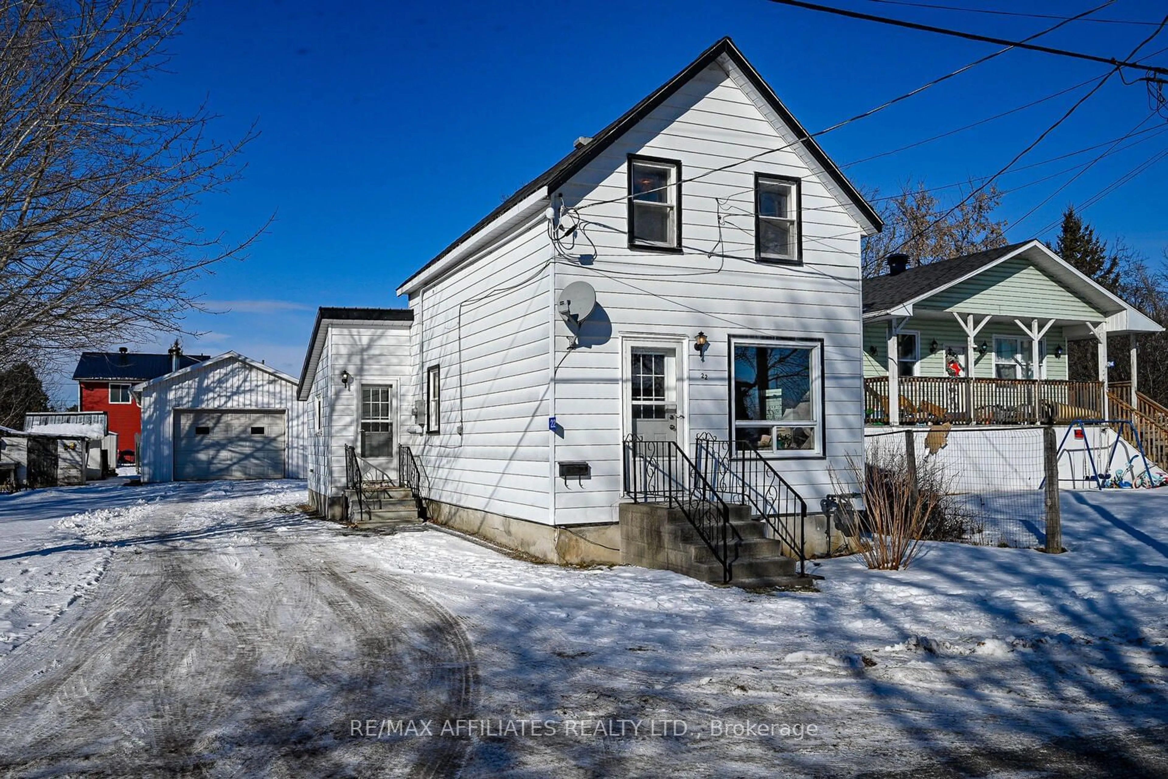 A pic from outside/outdoor area/front of a property/back of a property/a pic from drone, street for 22 Second St, Montague Ontario K7A 3G9