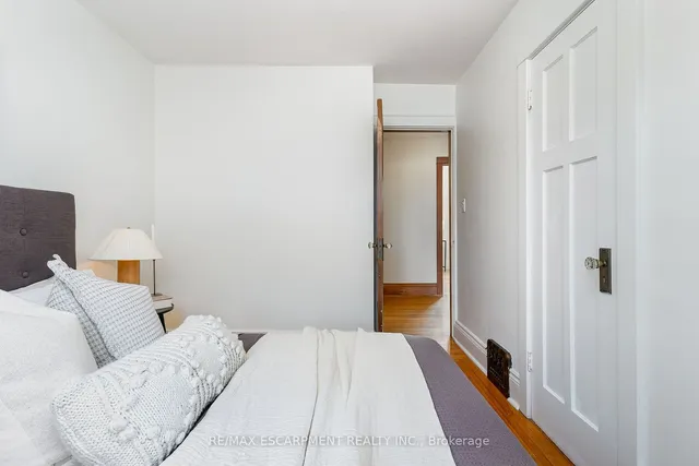 Additional property image - 166 Rothsay Ave