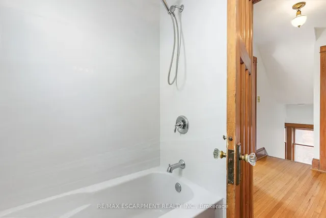 Additional property image - 166 Rothsay Ave