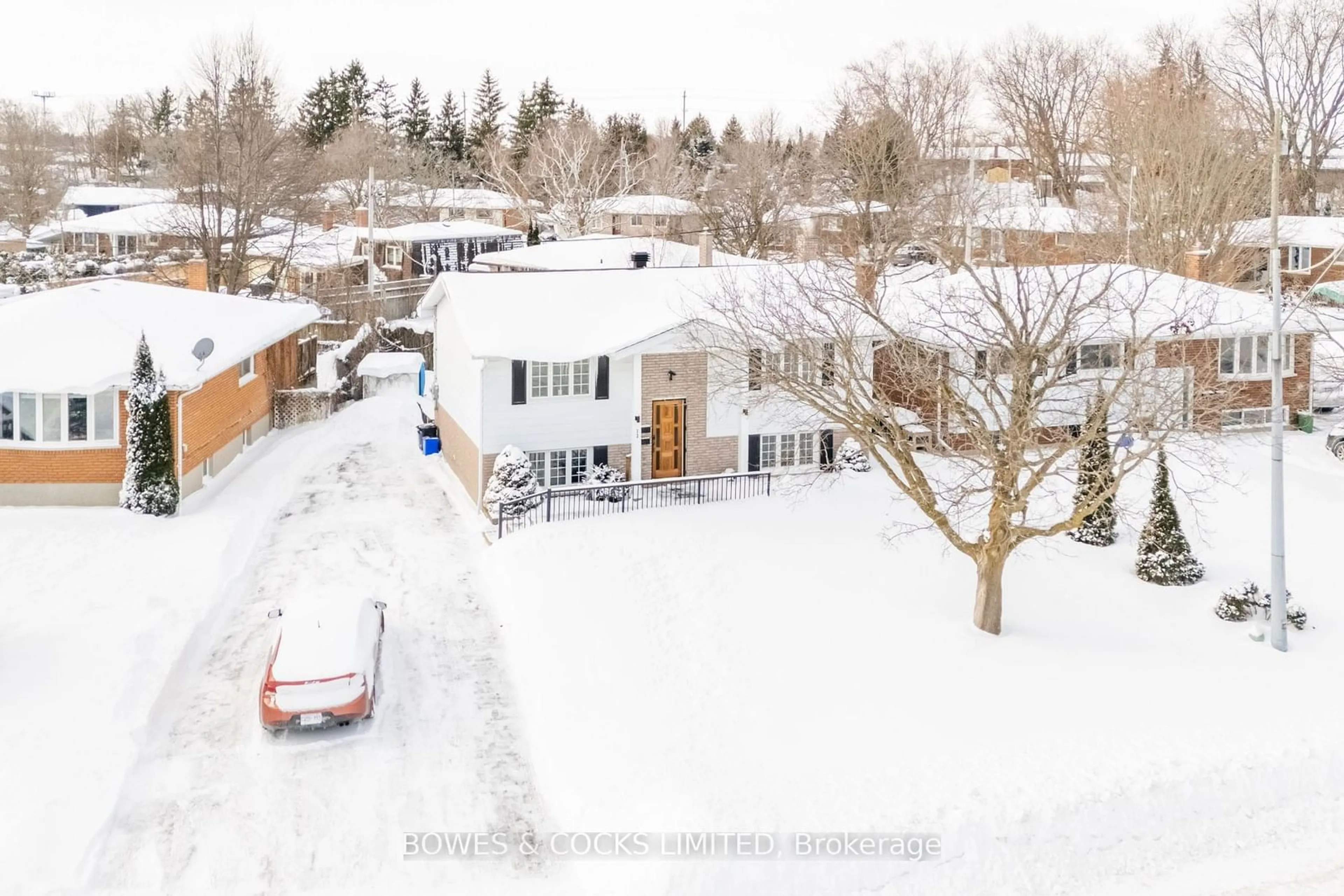 A pic from outside/outdoor area/front of a property/back of a property/a pic from drone, street for 13 Rosemary Dr, Kawartha Lakes Ontario K9V 4T2