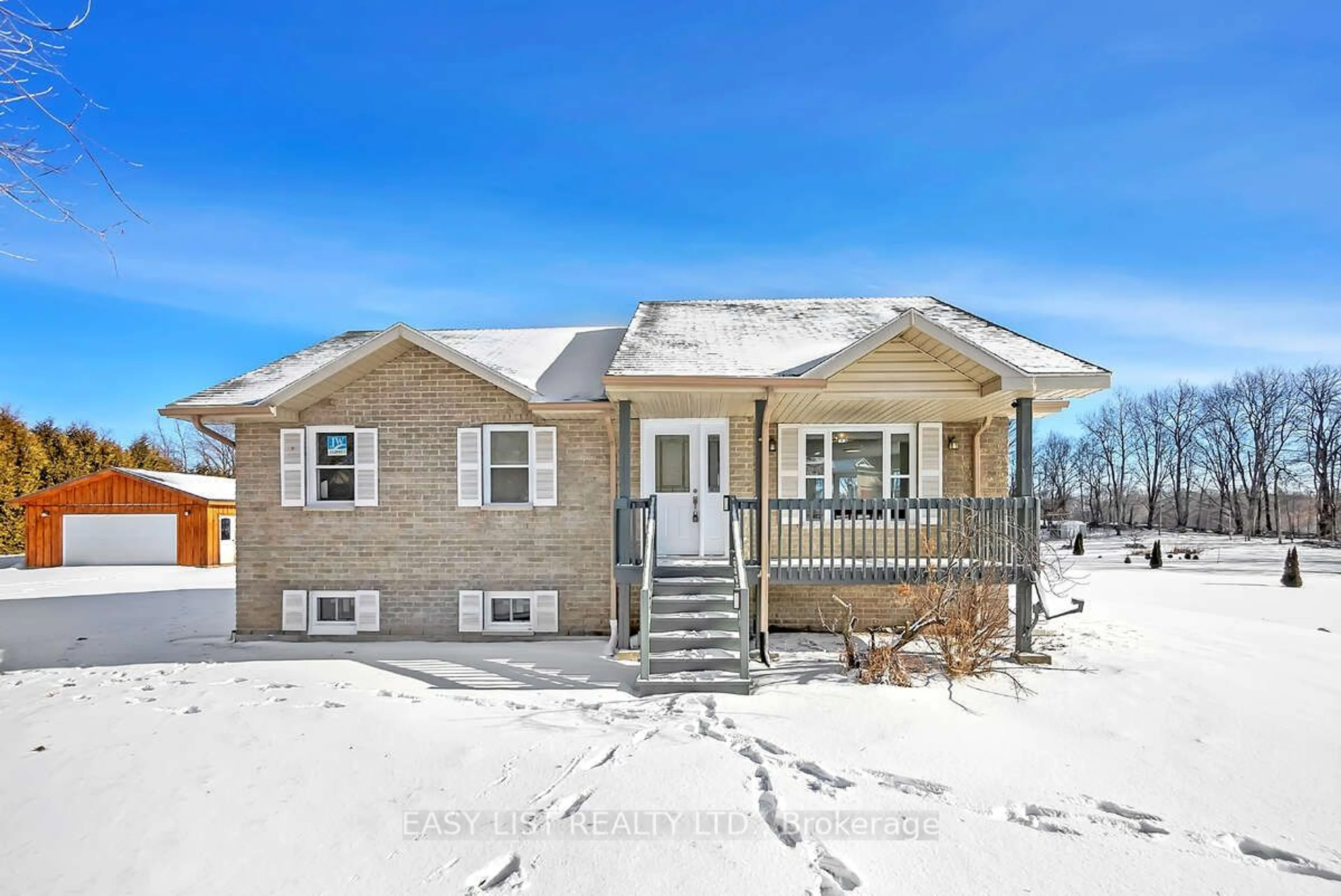 Home with vinyl exterior material, street for 123 Livingwood Cres, Madoc Ontario K0K 2K0