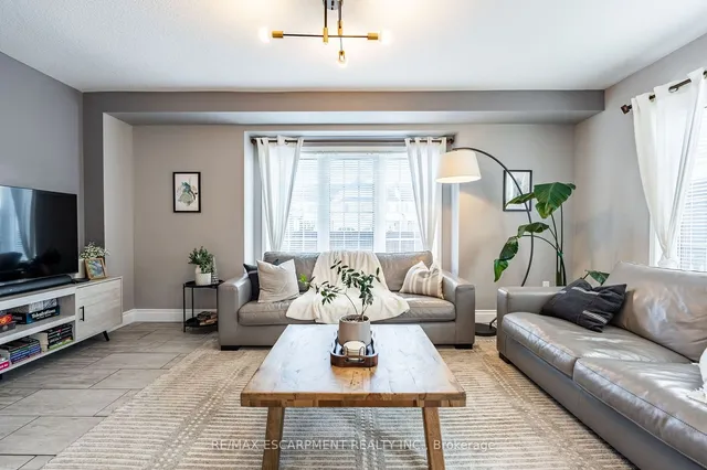 Additional property image - 3 Gowland Dr