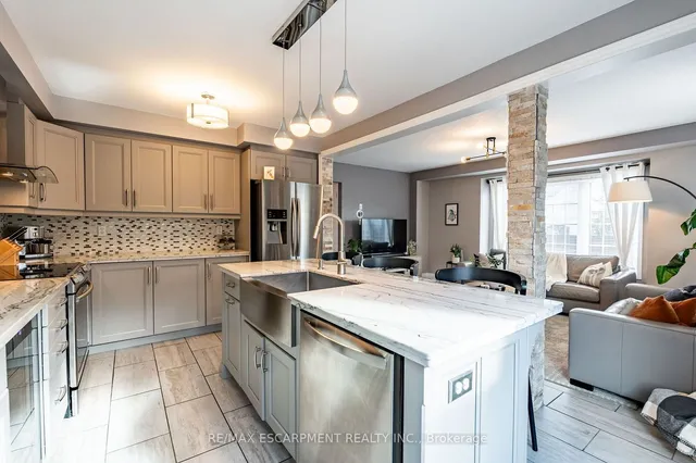 Additional property image - 3 Gowland Dr