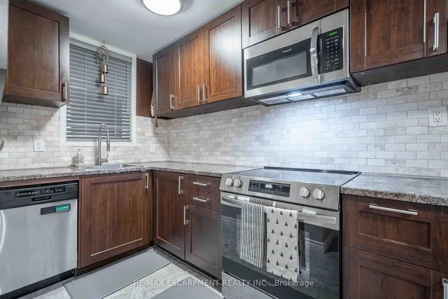 Additional property image - 356 HUNTER St Unit 9