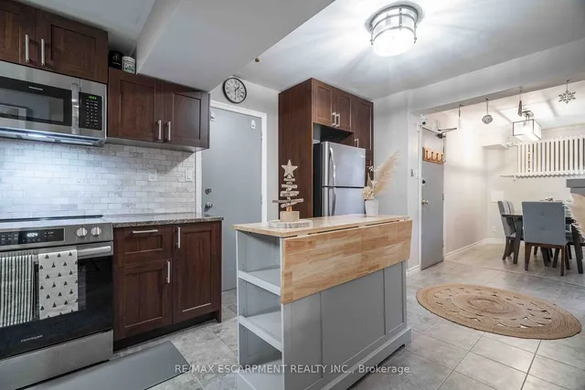 Additional property image - 356 HUNTER St Unit 9