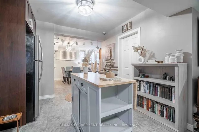 Additional property image - 356 HUNTER St Unit 9