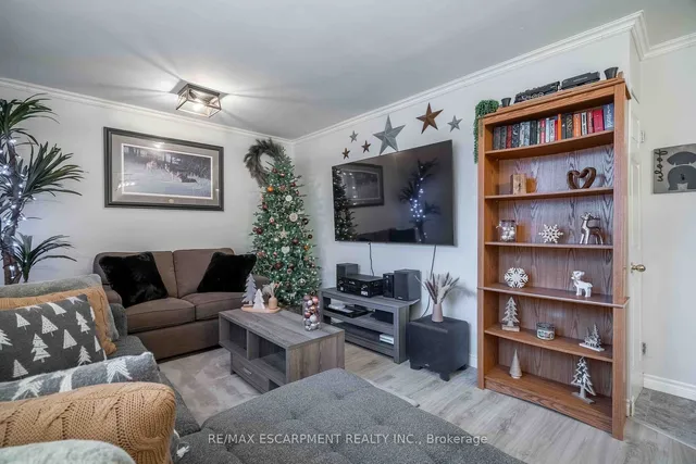 Additional property image - 356 HUNTER St Unit 9