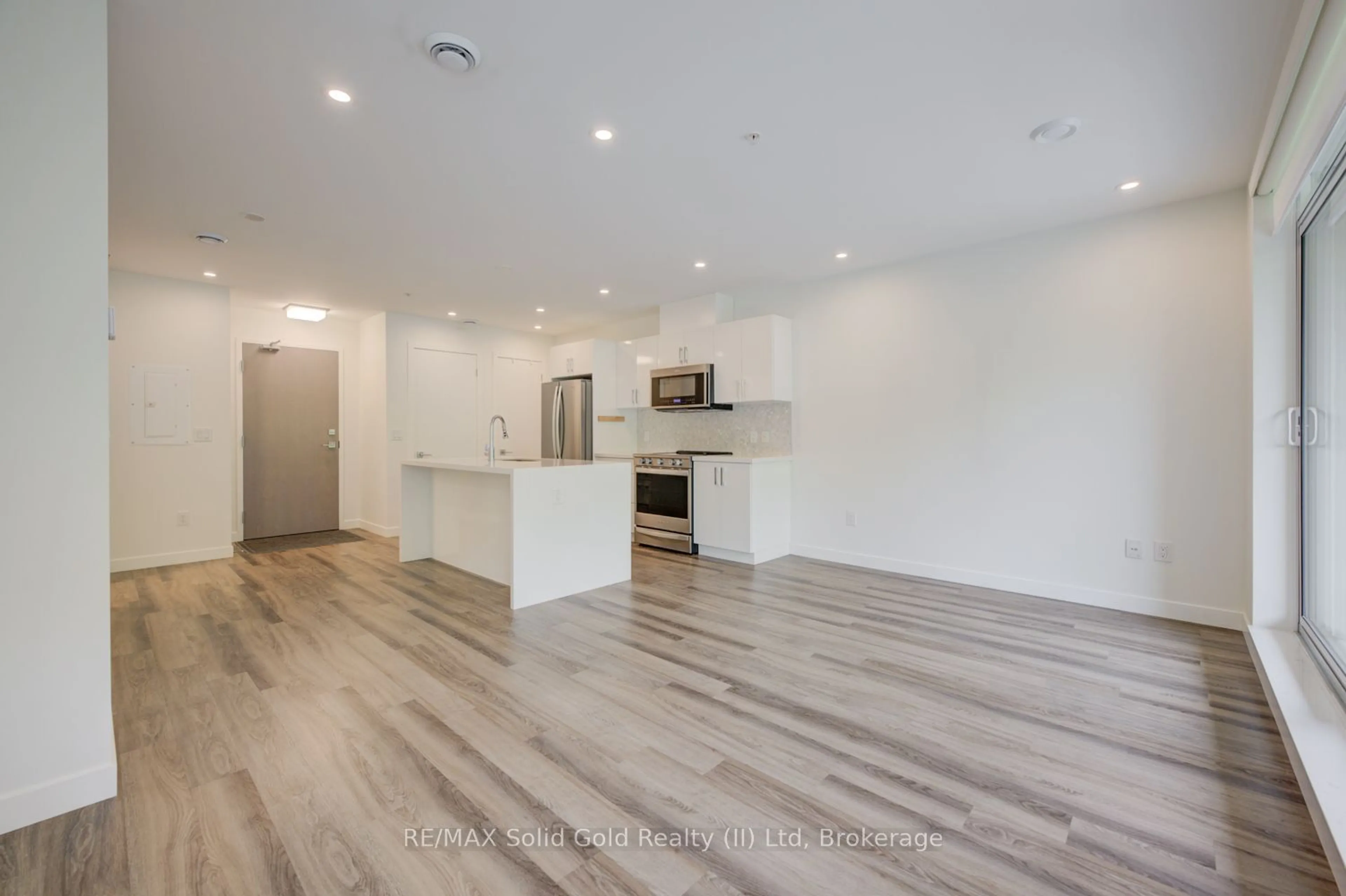 Open concept kitchen, unknown for 455 Charlton Ave #510, Hamilton Ontario L8N 0B2