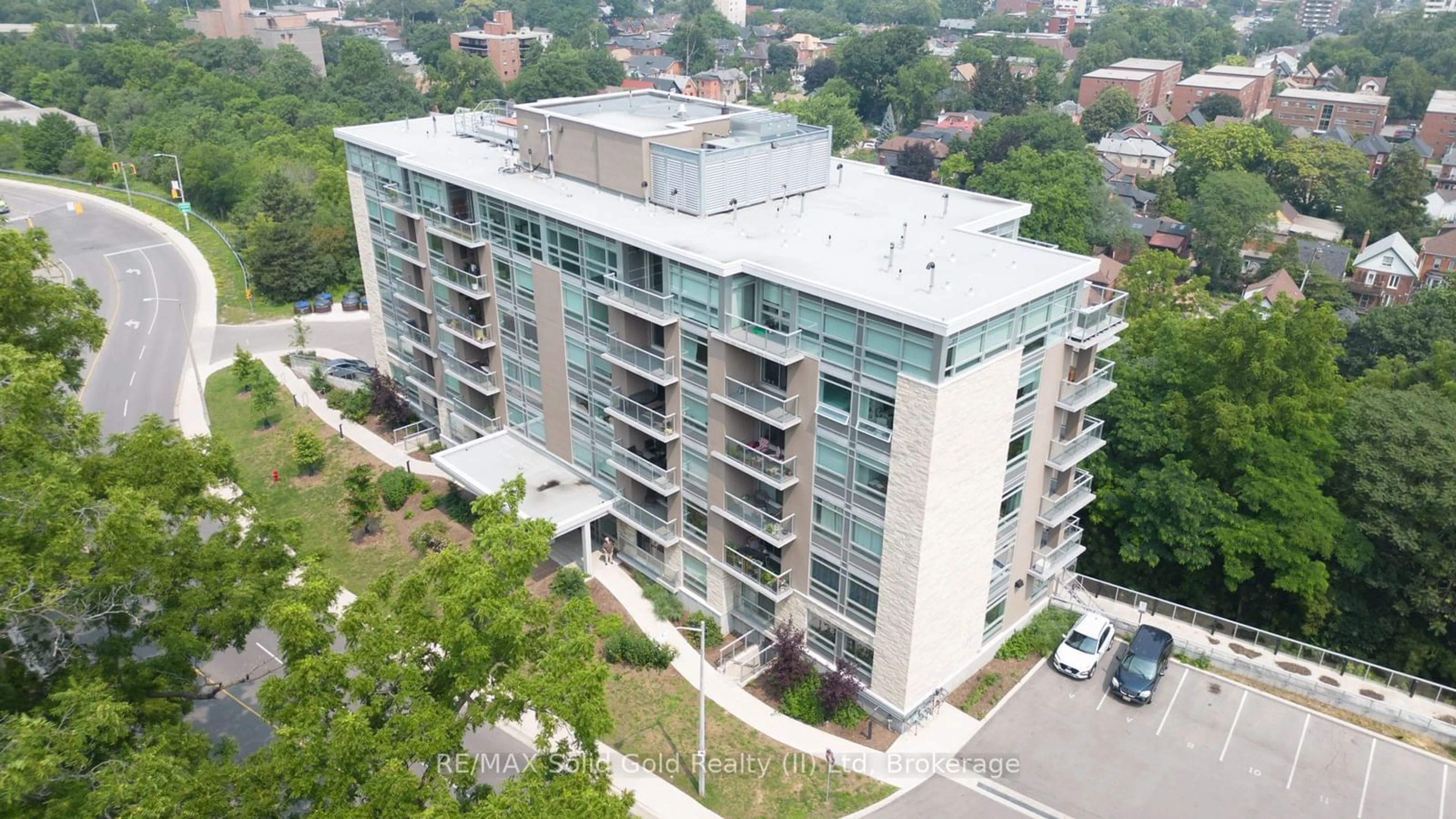 A pic from outside/outdoor area/front of a property/back of a property/a pic from drone, building for 455 Charlton Ave #510, Hamilton Ontario L8N 0B2