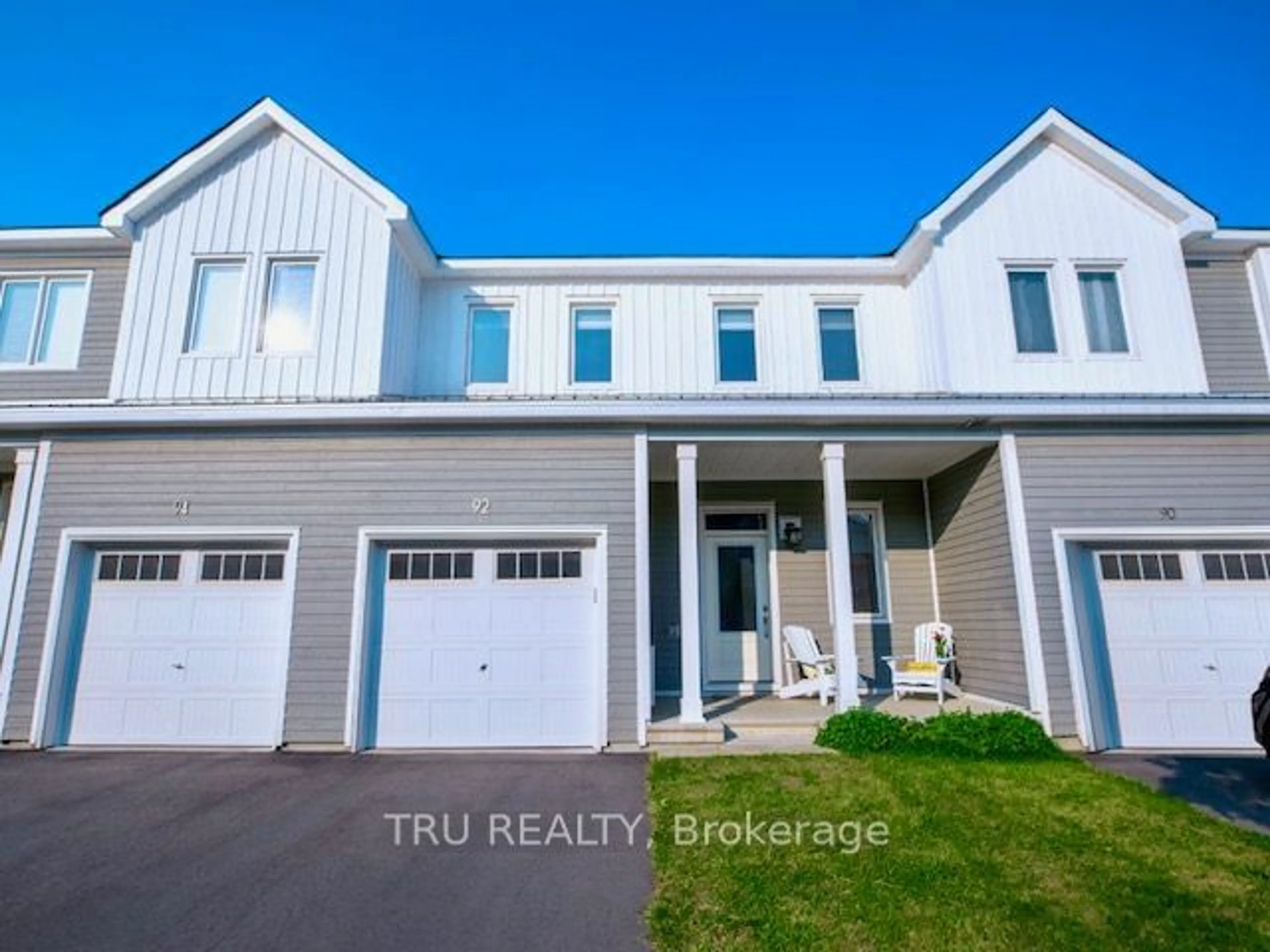 Home with vinyl exterior material, water/lake/river/ocean view for 92 Latigo Rdge, Stittsville - Munster - Richmond Ontario K0A 2Z0