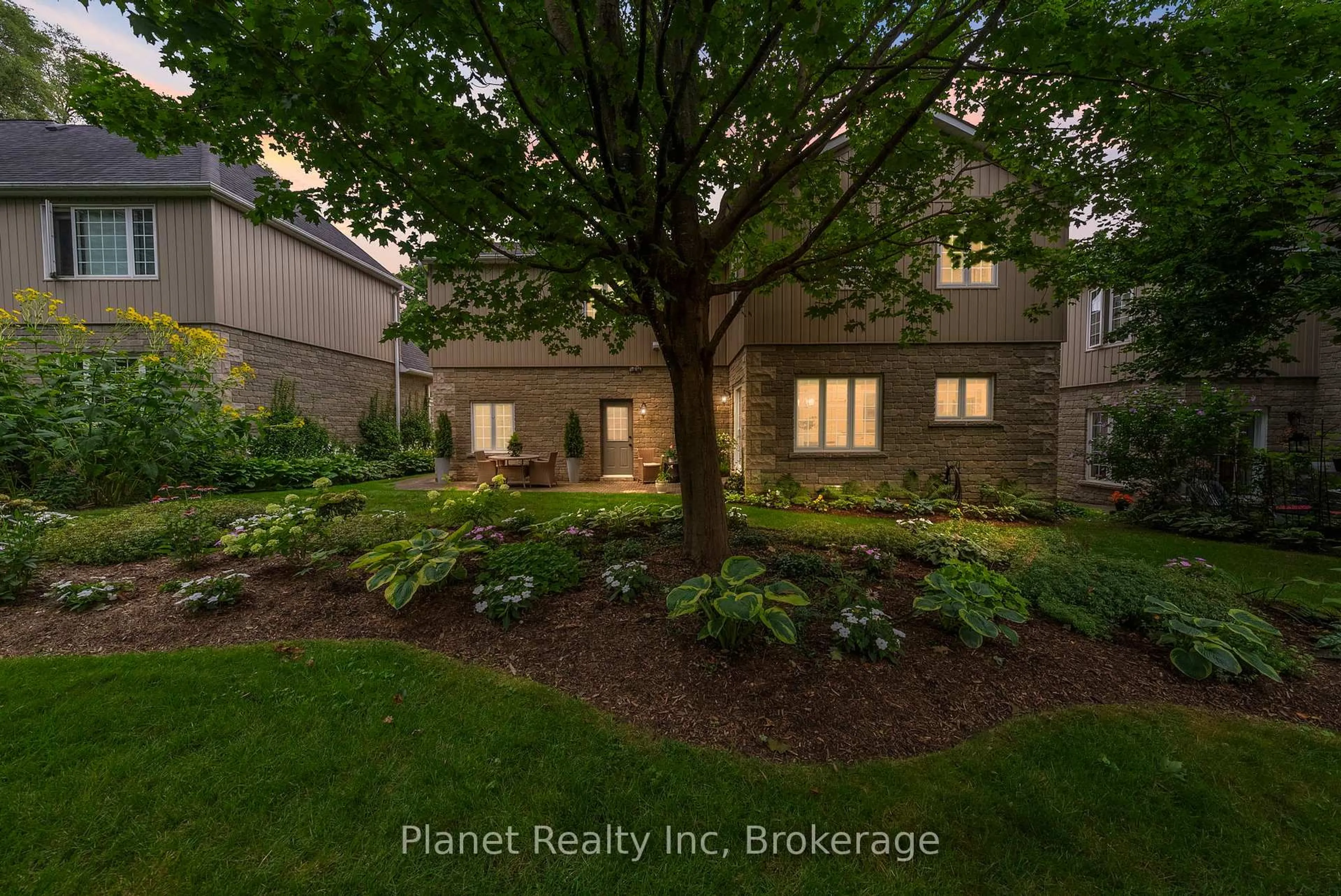 Unknown for 25 Manor Park Cres #11, Guelph Ontario N1G 1A2