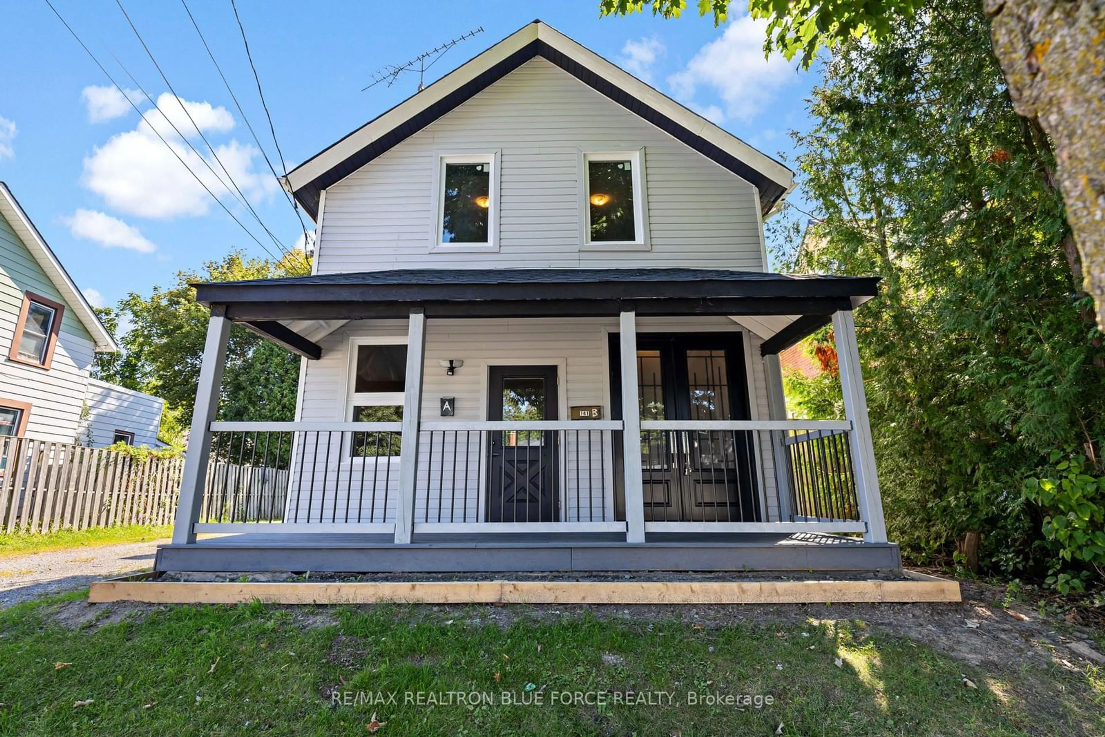 Home with vinyl exterior material, street for 141 Ontario St, Port Hope Ontario L1A 2V5