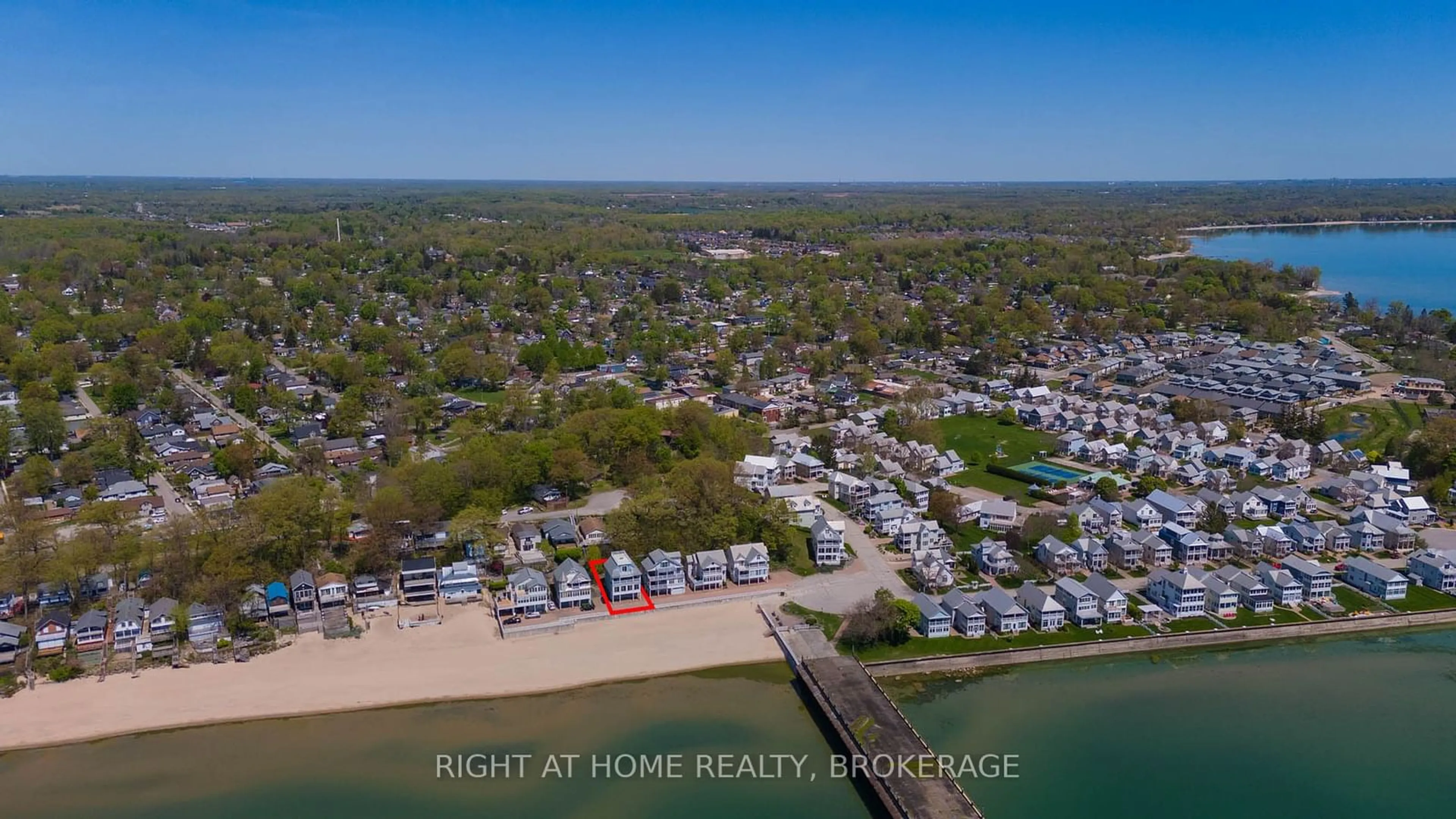 A pic from outside/outdoor area/front of a property/back of a property/a pic from drone, water/lake/river/ocean view for 54 Promenade Way, Fort Erie Ontario L0S 1B0