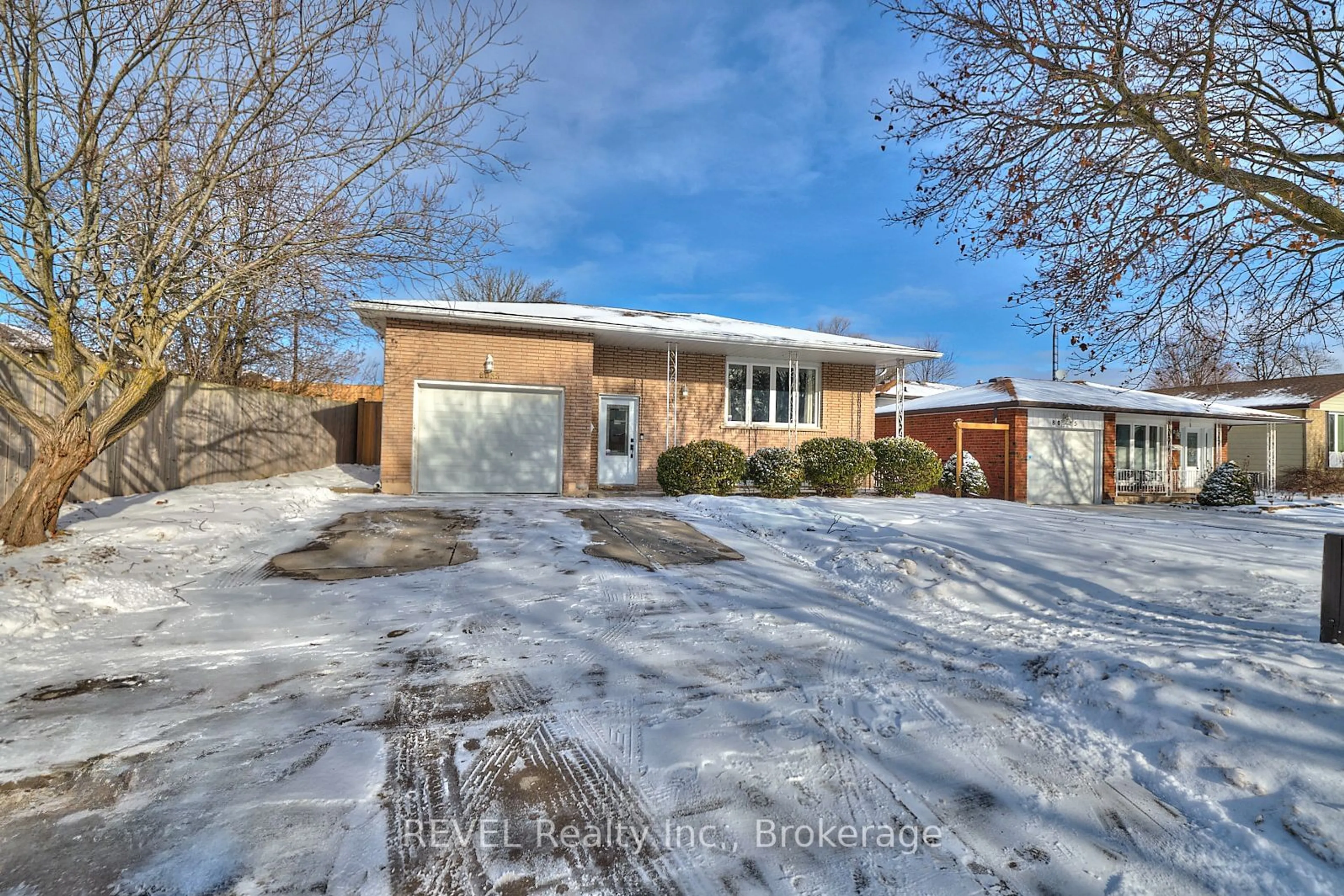 Home with brick exterior material, street for 8035 Westwood St, Niagara Falls Ontario L2H 1X7