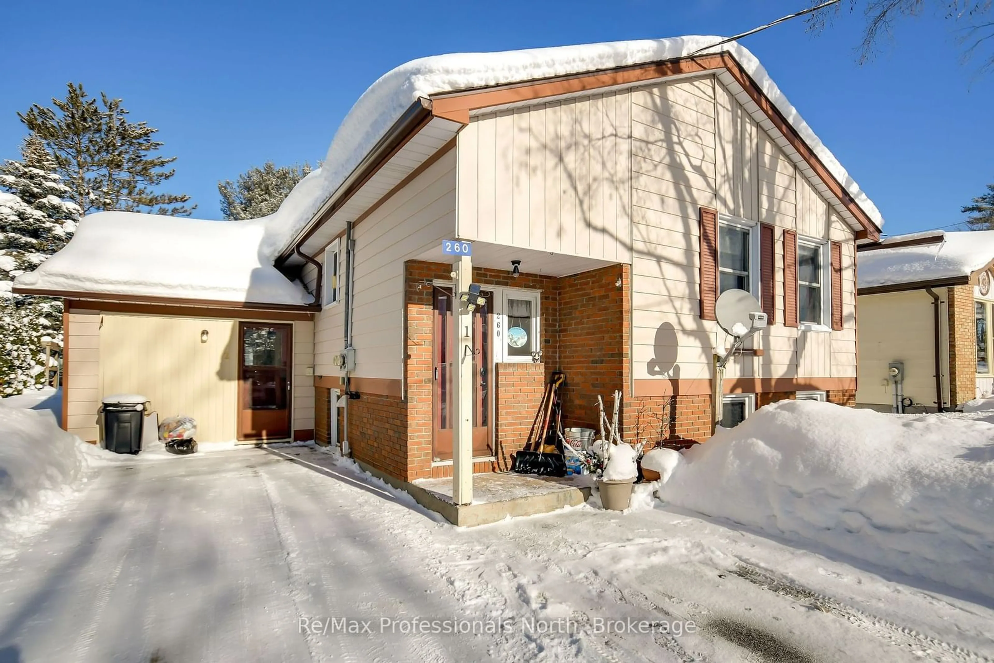 Unknown for 260 PETER St, Gravenhurst Ontario P1P 1G2