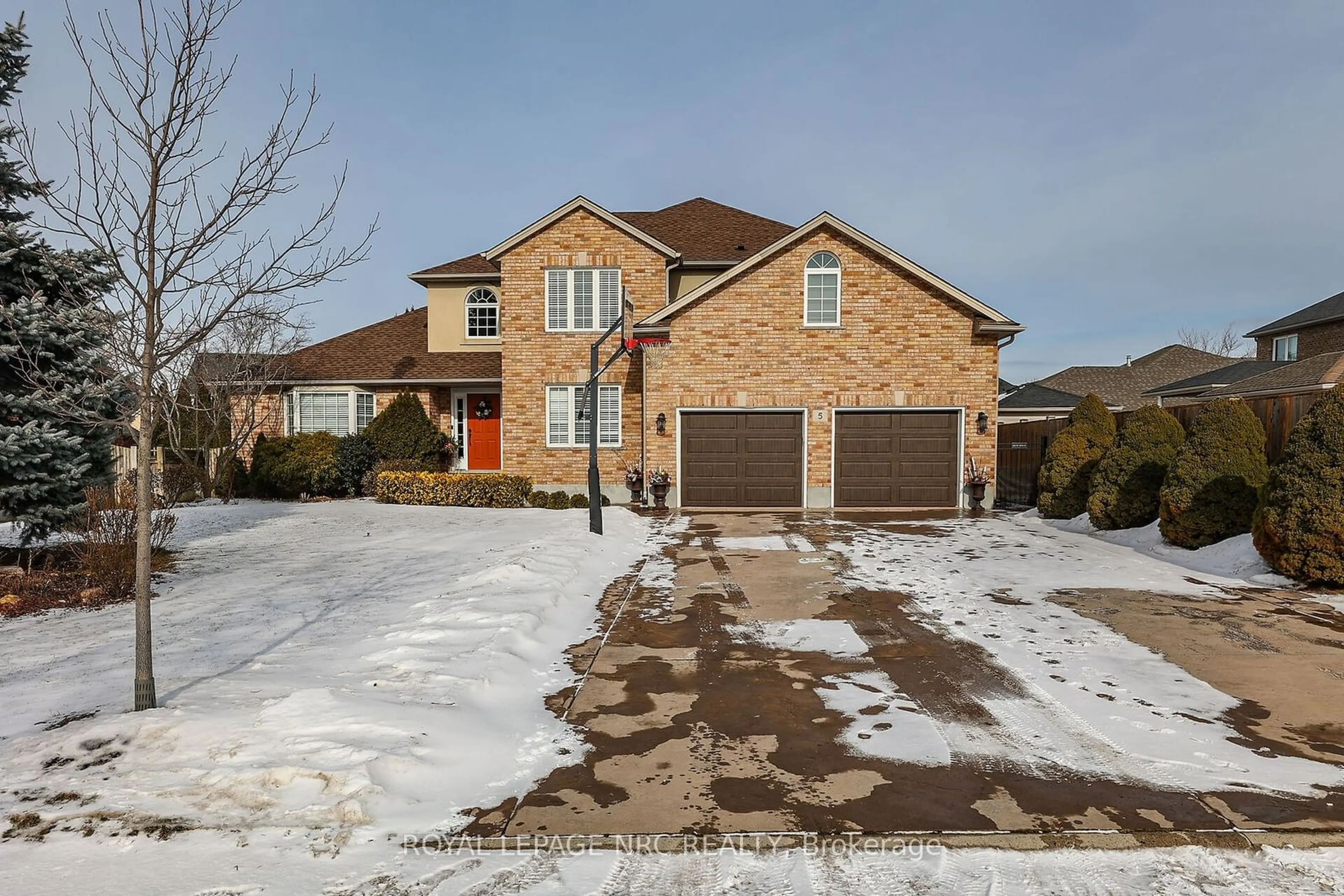 Home with brick exterior material, street for 5 Countryside Dr, St. Catharines Ontario L2W 1C3