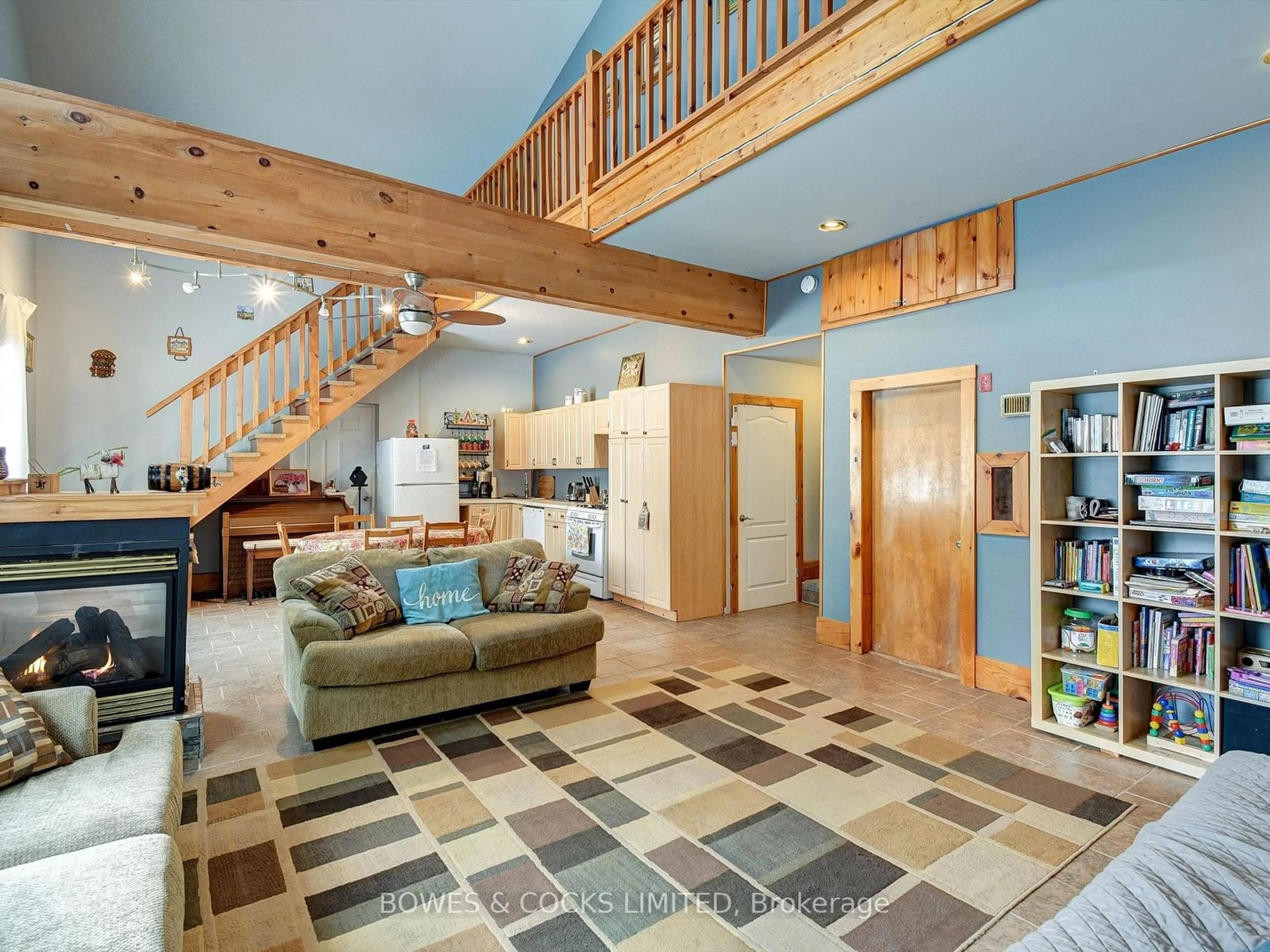 Indoor entryway for 2449 The Ridge Rd, Marmora and Lake Ontario K0L 1P0