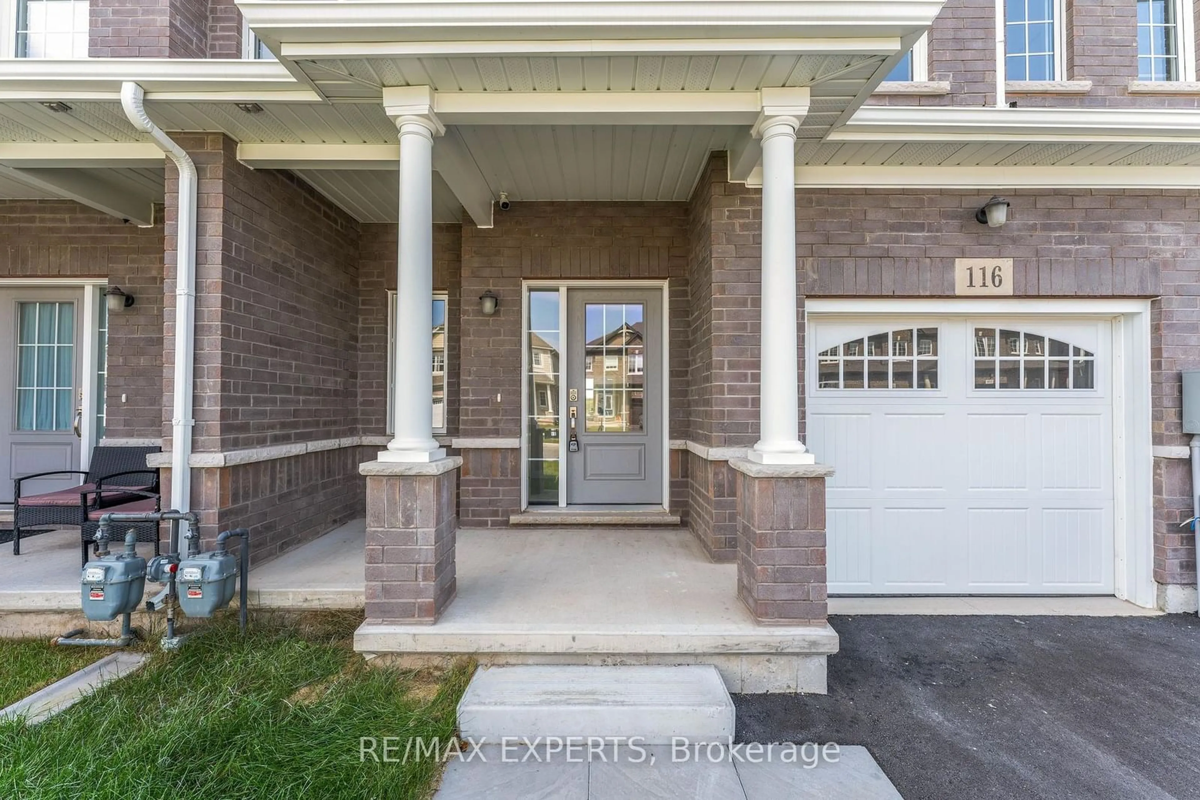 Indoor entryway for 116 Alicia Cres, Thorold Ontario L2V 0M2